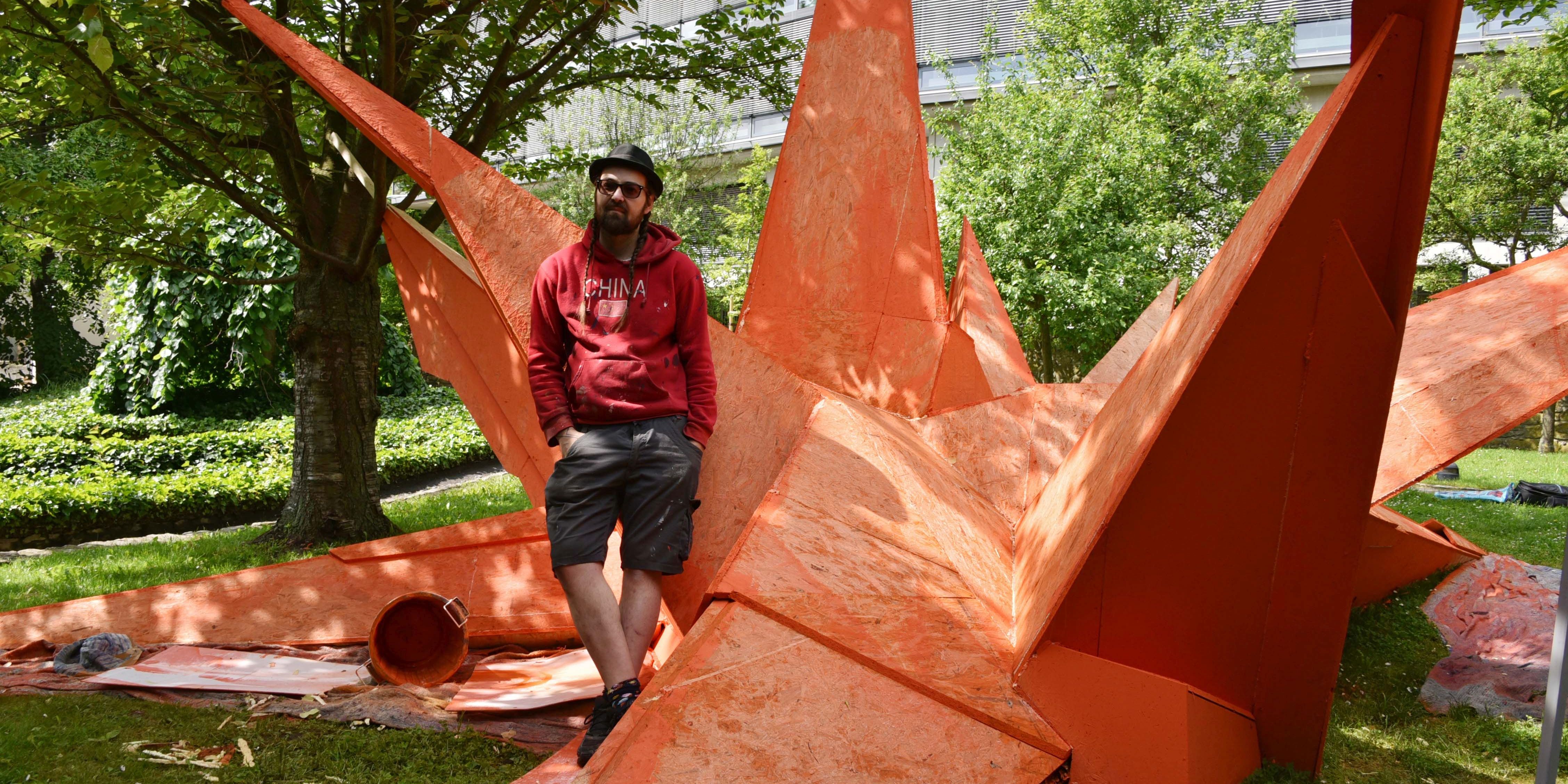 Weltraumskulpturen im Frommannschen Garten 