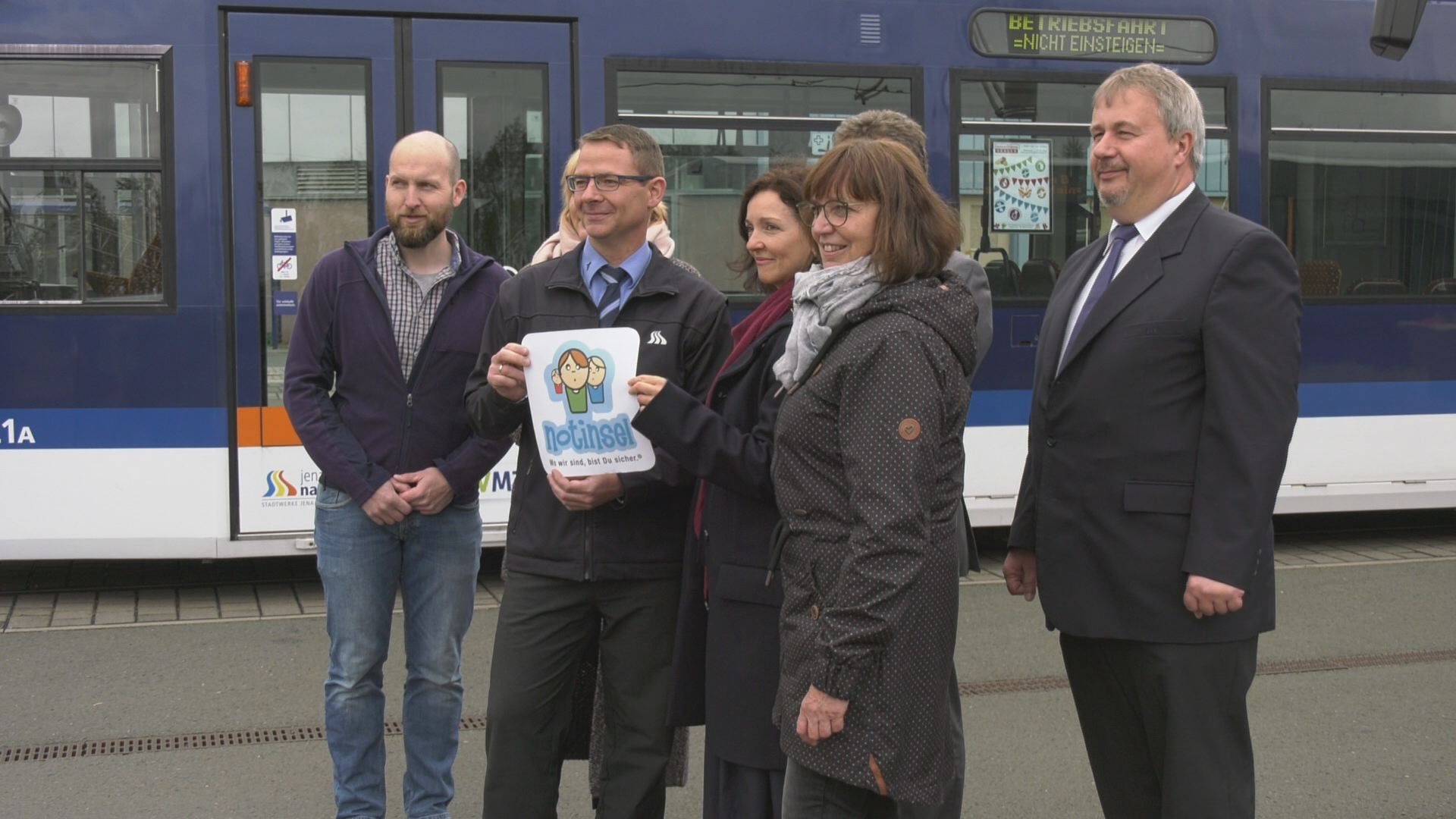 Hilfreich unterwegs: Beim Jenaer Nahverkehr wurde das Projekt „Mobile Notinseln“ gestartet