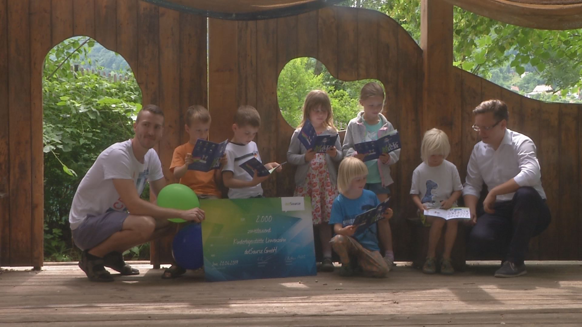 Spende: Die Digitalagentur dotSource unterstützt den Kindergarten „Löwenzahn“