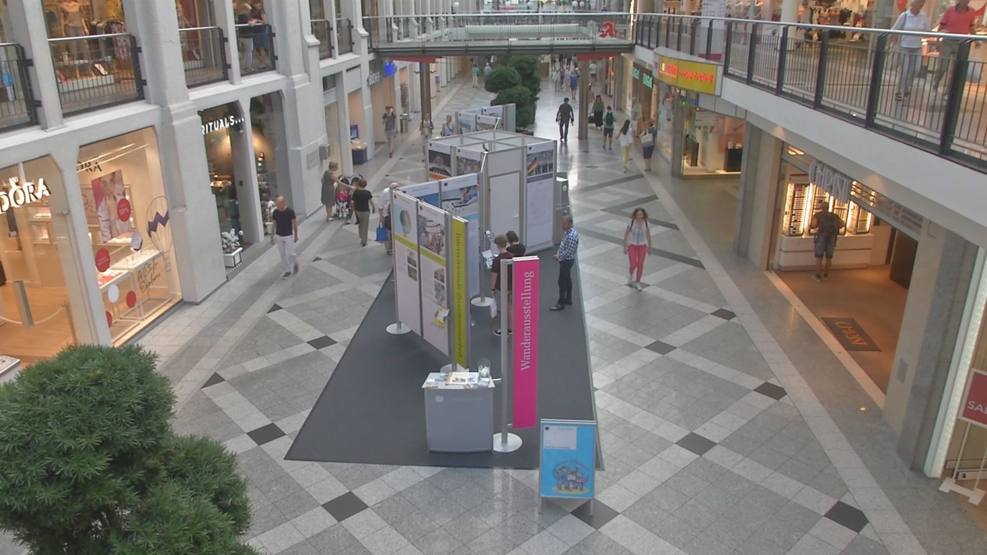 Bundestags-Wanderausstellung vorzeitig abgebaut