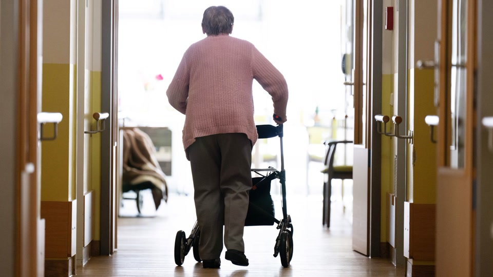 Zuzahlungen für Pflege im Heim erneut gestiegen