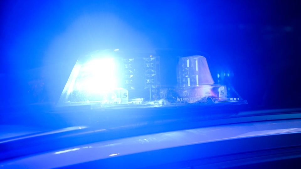 15-Jähriger von Fahrzeug erfasst und schwer am Fuß verletzt 15-Jähriger von Fahrzeug erfasst und schwer am Fuß verletzt