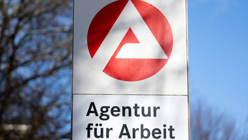Mehr junge Menschen melden sich arbeitslos