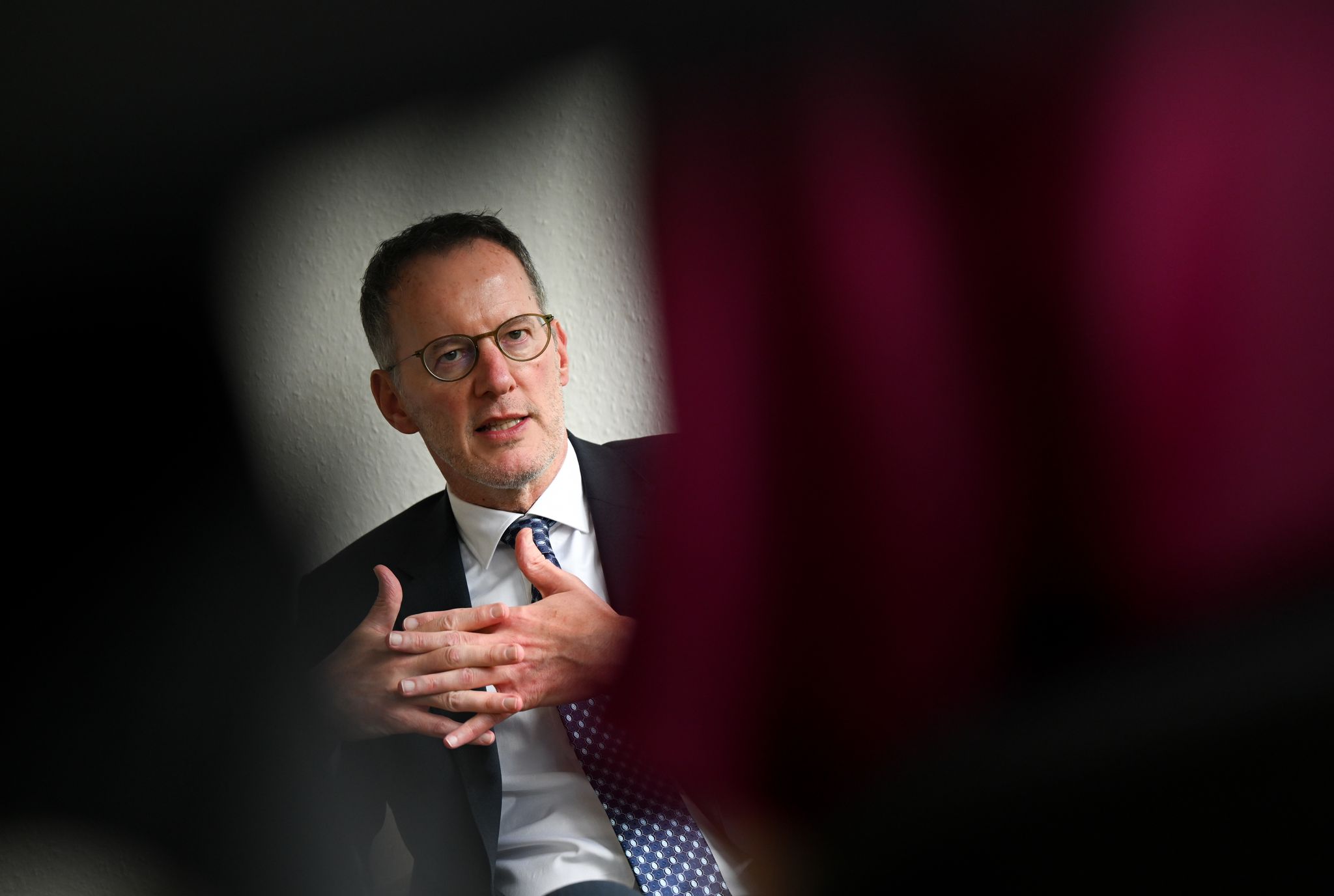 «Wer andere schützt, muss selbst bestmöglich geschützt sein», sagt Innenminister Ebling. 