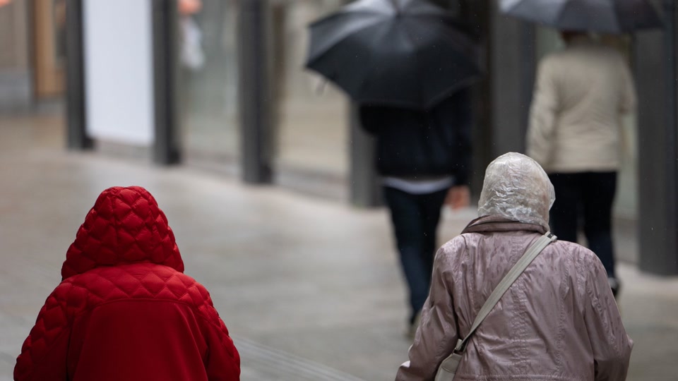 Regen und teilweise Gewitter am Wochenende
