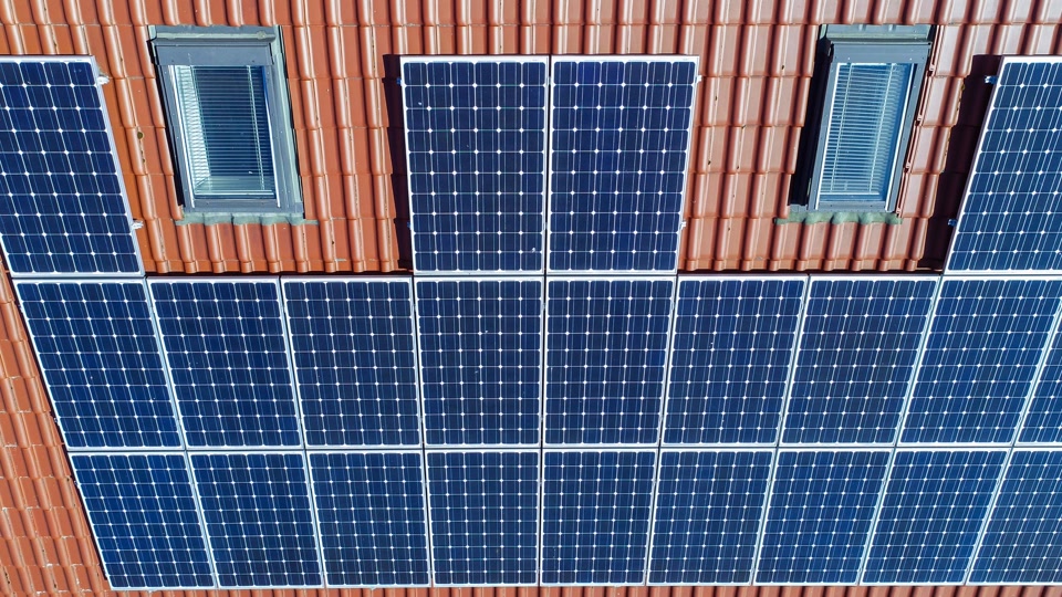 Solaranlagenbesitzer warten teils monatelang auf ihr Geld