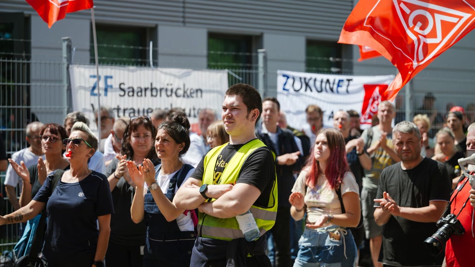 ZF-Beschäftigte bangen um ihre Arbeitsplätze