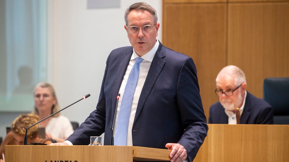 Von Investitionen, Kraftakten und Vergangenheitsbewältigung