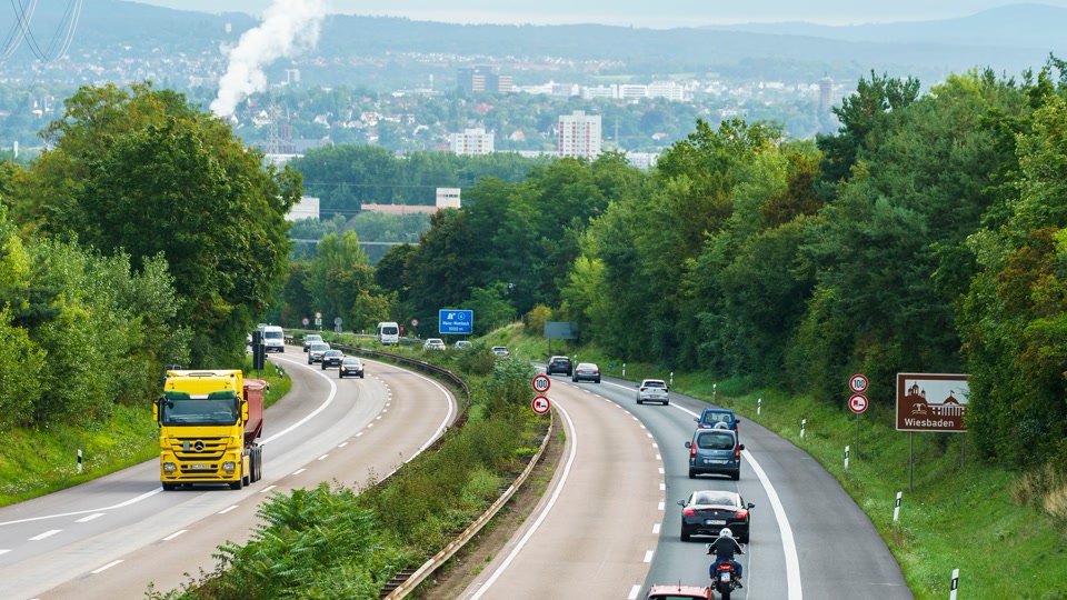 EU stimmt umstrittenem Ausbau von Autobahn 643 nicht zu