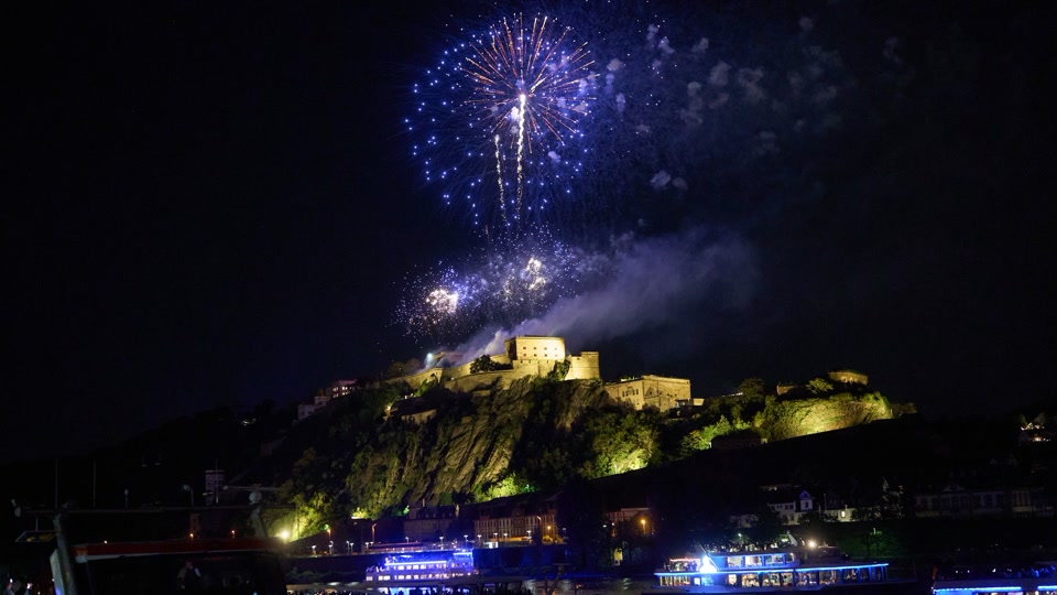 Rhein in Flammen: 400 Drohnen und ein Feuerwerk
