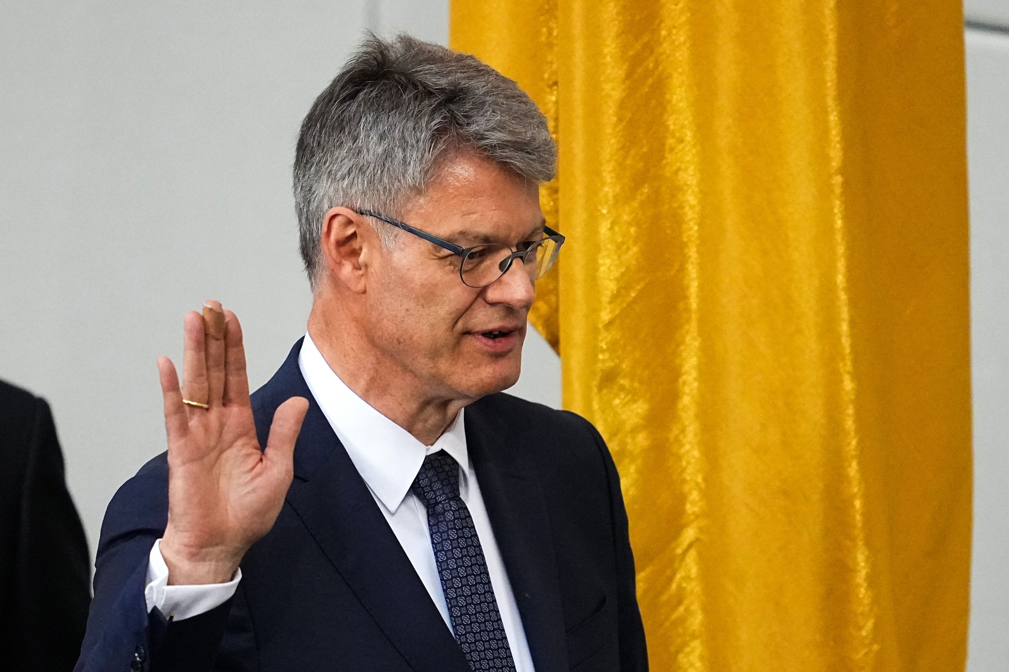 Ein Moment, der die Familie stolz machte: Die Vereidigung von Patrick Schnieder zum Bundesverkehrsminister. (Archivbild)