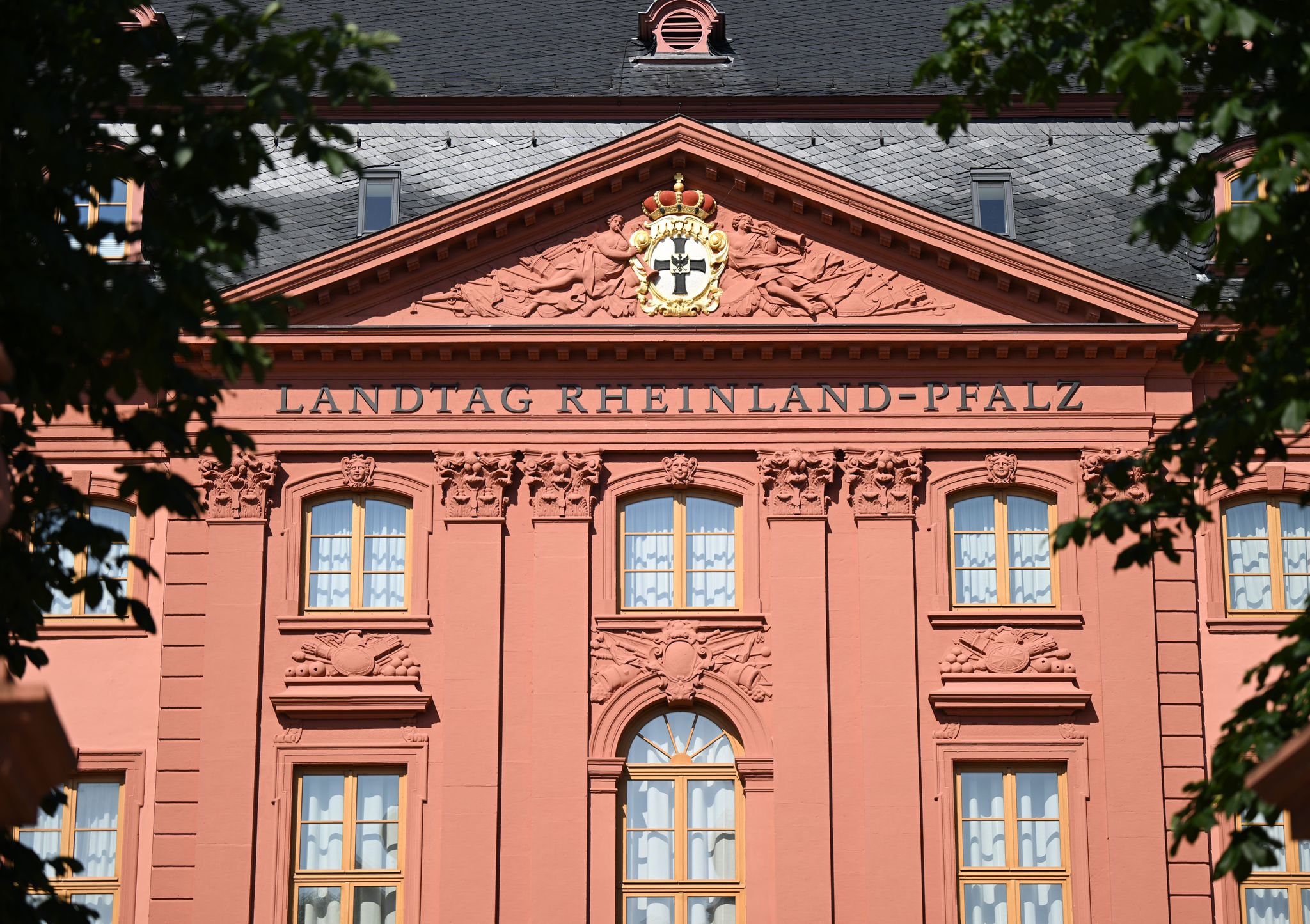 Welche Machtverhältnisse herrschen nach dem März 2026 im Landtag in Mainz? In der benachbarten Staatskanzlei regiert seit 1991 die SPD. (Symbolbild)