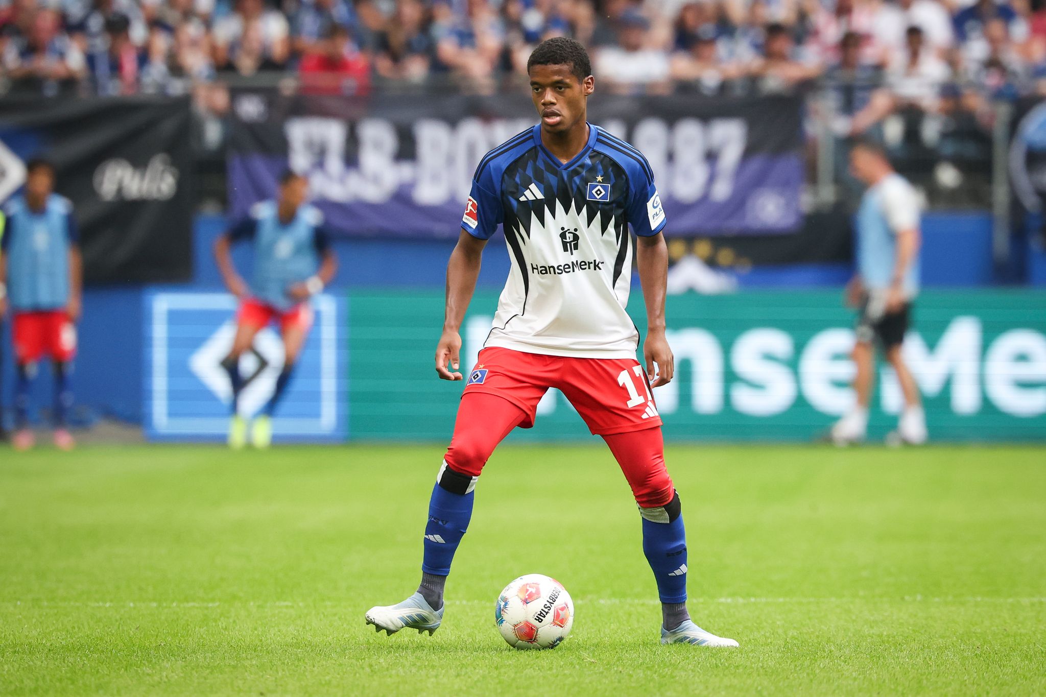 Fehlt die restliche Hinrunde: HSV-Verteidiger Warmed Omari