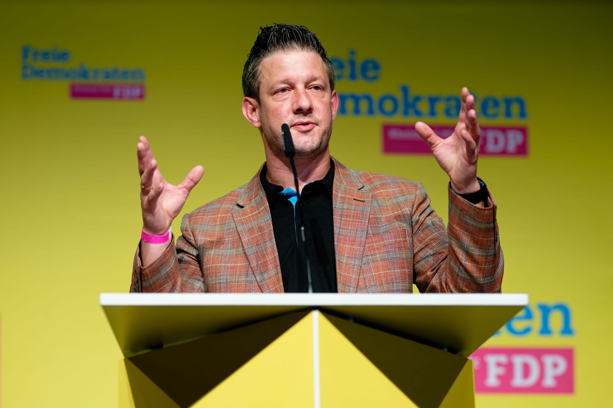 Mit dem Wahlprogramm wolle man die «Freiheit meterweise zurückholen», sagte Fraktionsvorsitzender Steven Wink. (Archivbild)