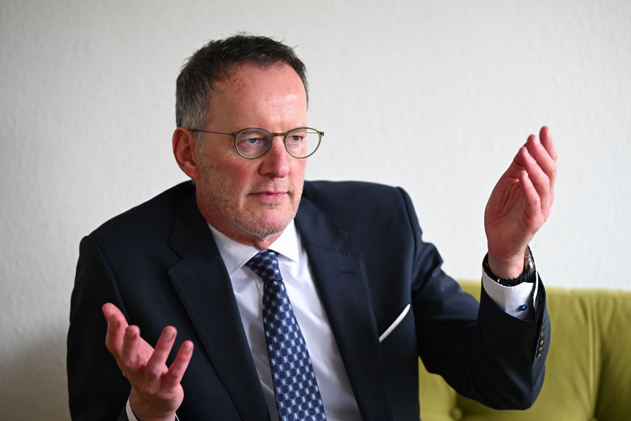 Innenminister Michael Ebling (SPD) wünscht sich mehr Tempo und Offenheit für die Zusammenarbeit zwischen den Verwaltungen in Rheinland-Pfalz. (Archivbild)