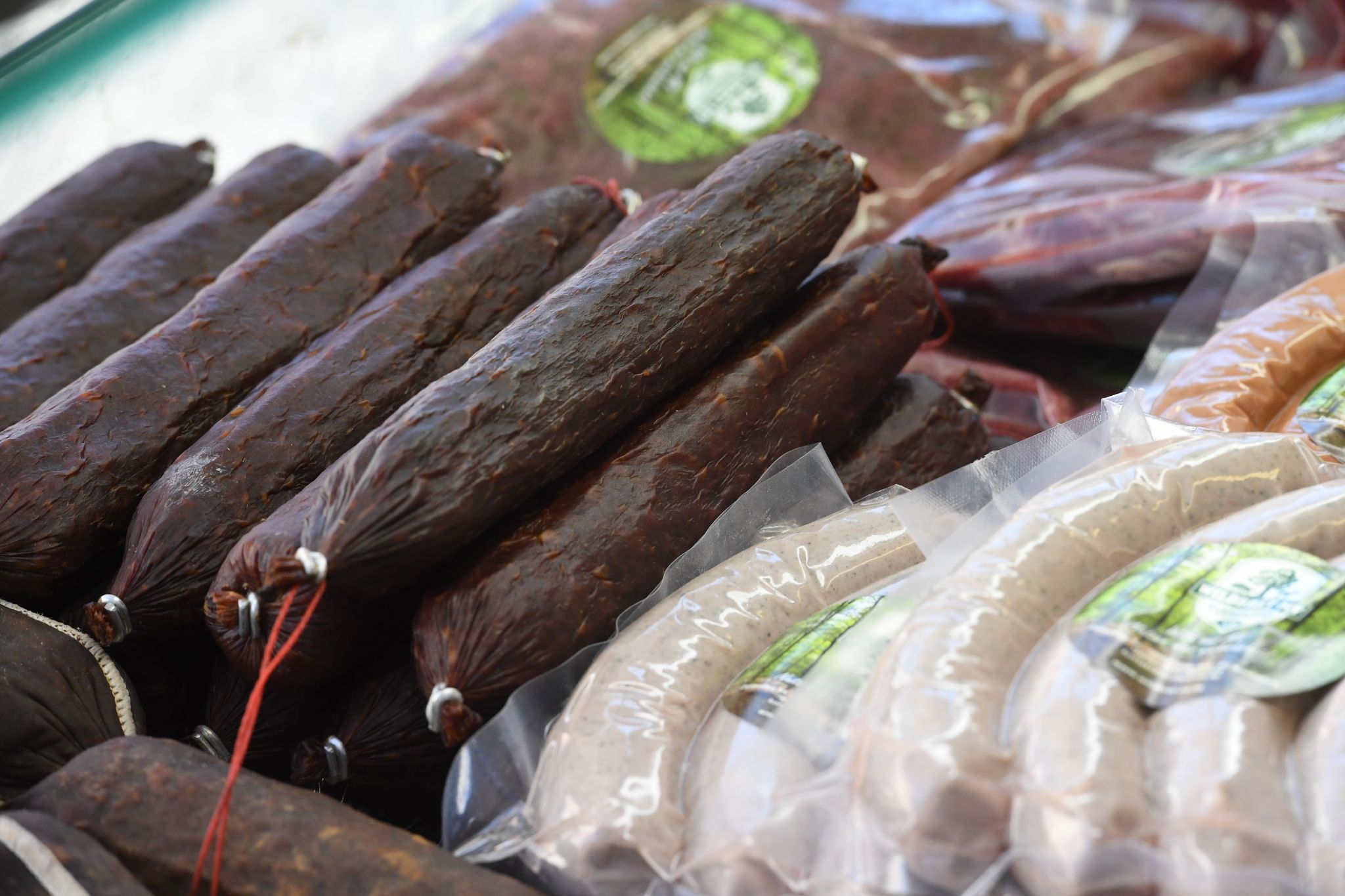 Wildbret kann grundsätzlich an allen Forstämtern in Rheinland-Pfalz erworben werden. (Archivbild)