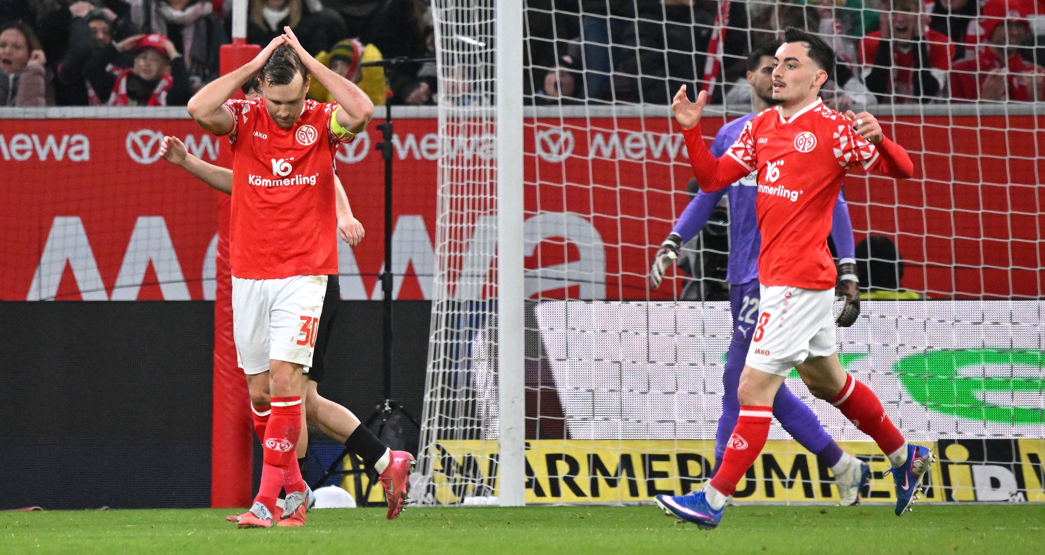 Hatte kein Glück im Abschluss: Der Mainzer Silvan Widmer (l).