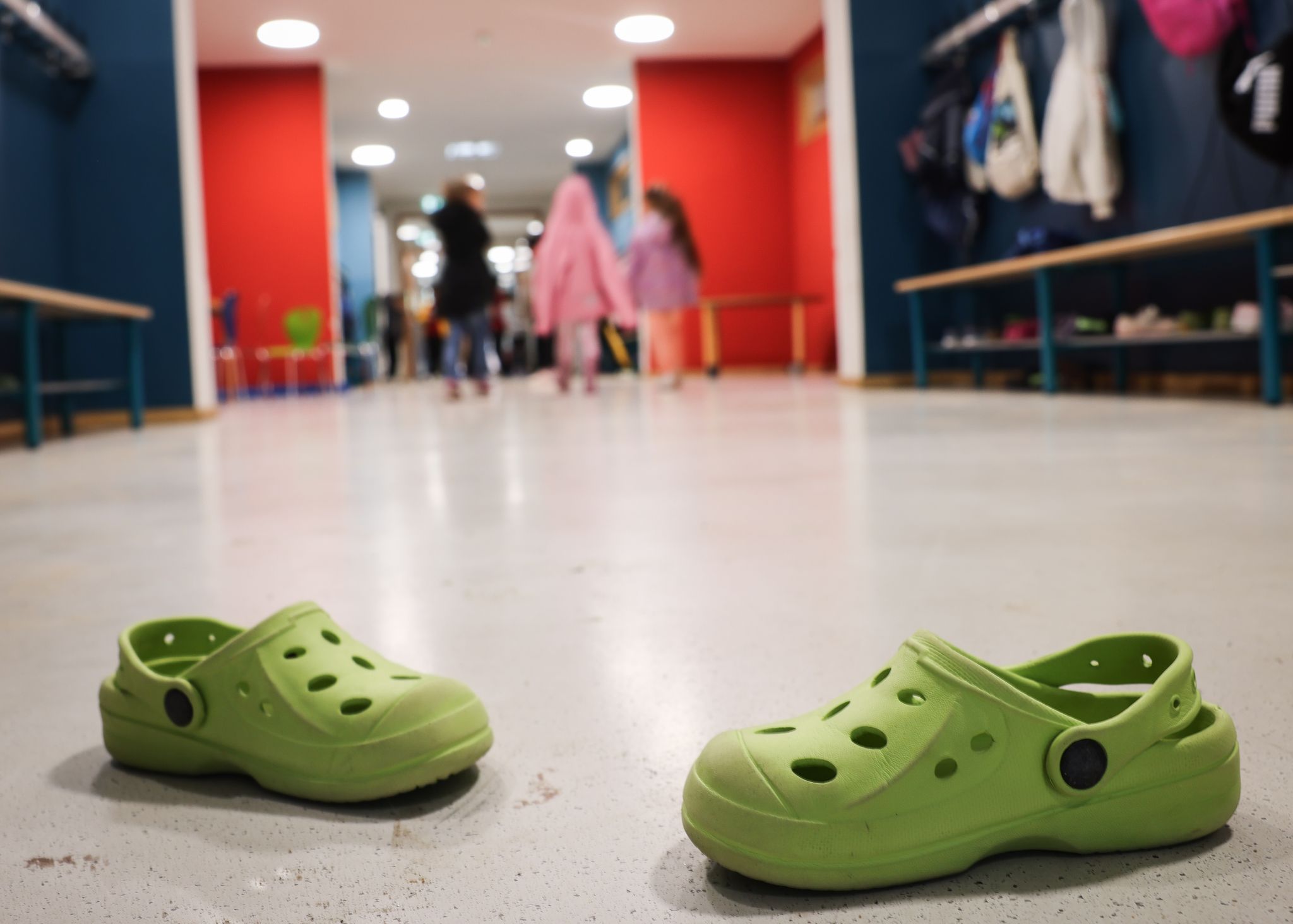 Ab dem Schuljahr 2029/2030 soll der Rechtsanspruch dann bei allen Jahrgangsstufen im Grundschulbereich gelten. (Archivbild)