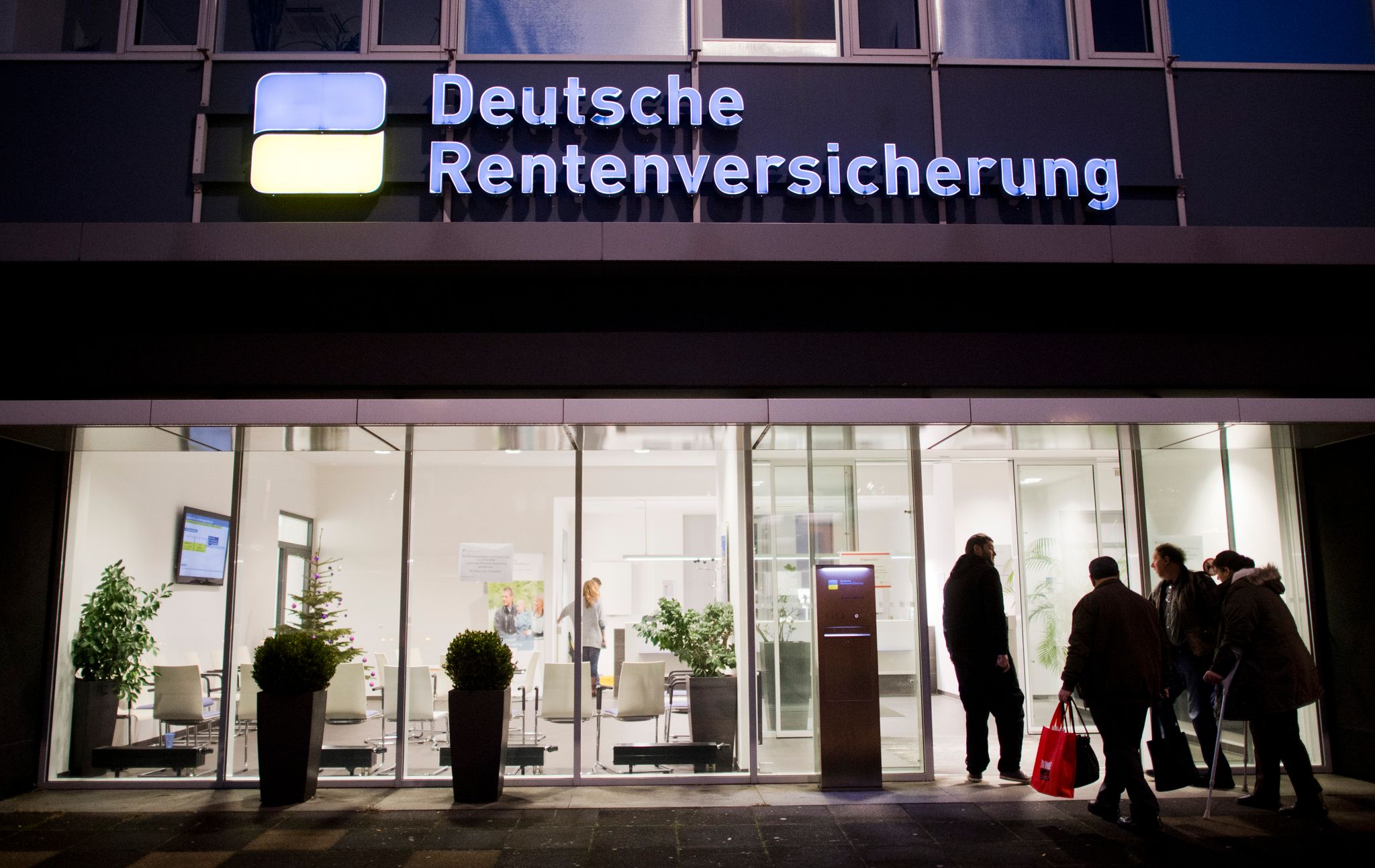 Die Vorschläge der Rentenkommission sollen Mitte 2026 vorliegen. (Symbolbild)  