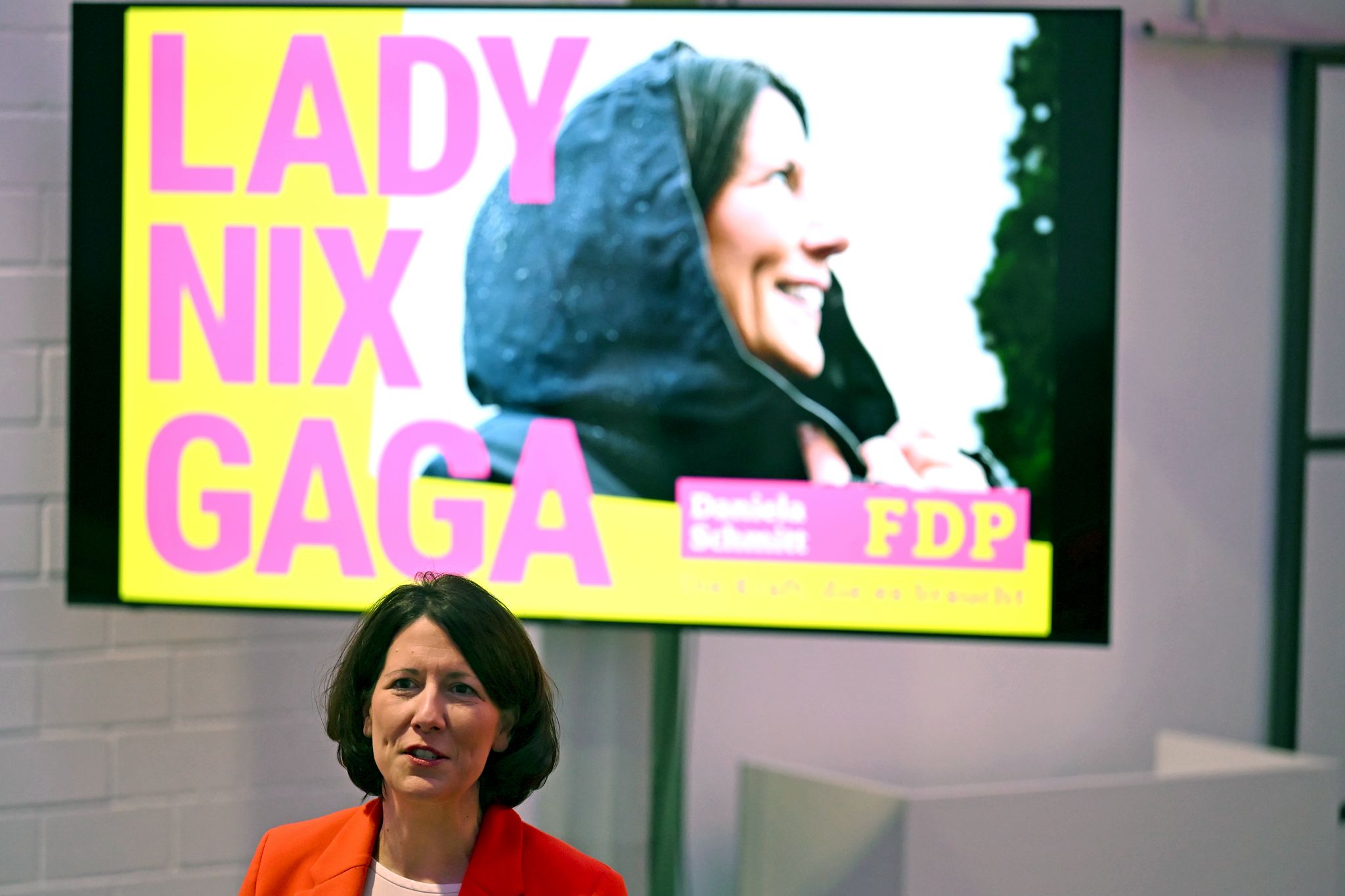 In einer Zeit, in der Politik oft sehr emotional betrieben werde, wolle sie weniger auf Effekthascherei setzen, sagt Schmitt.