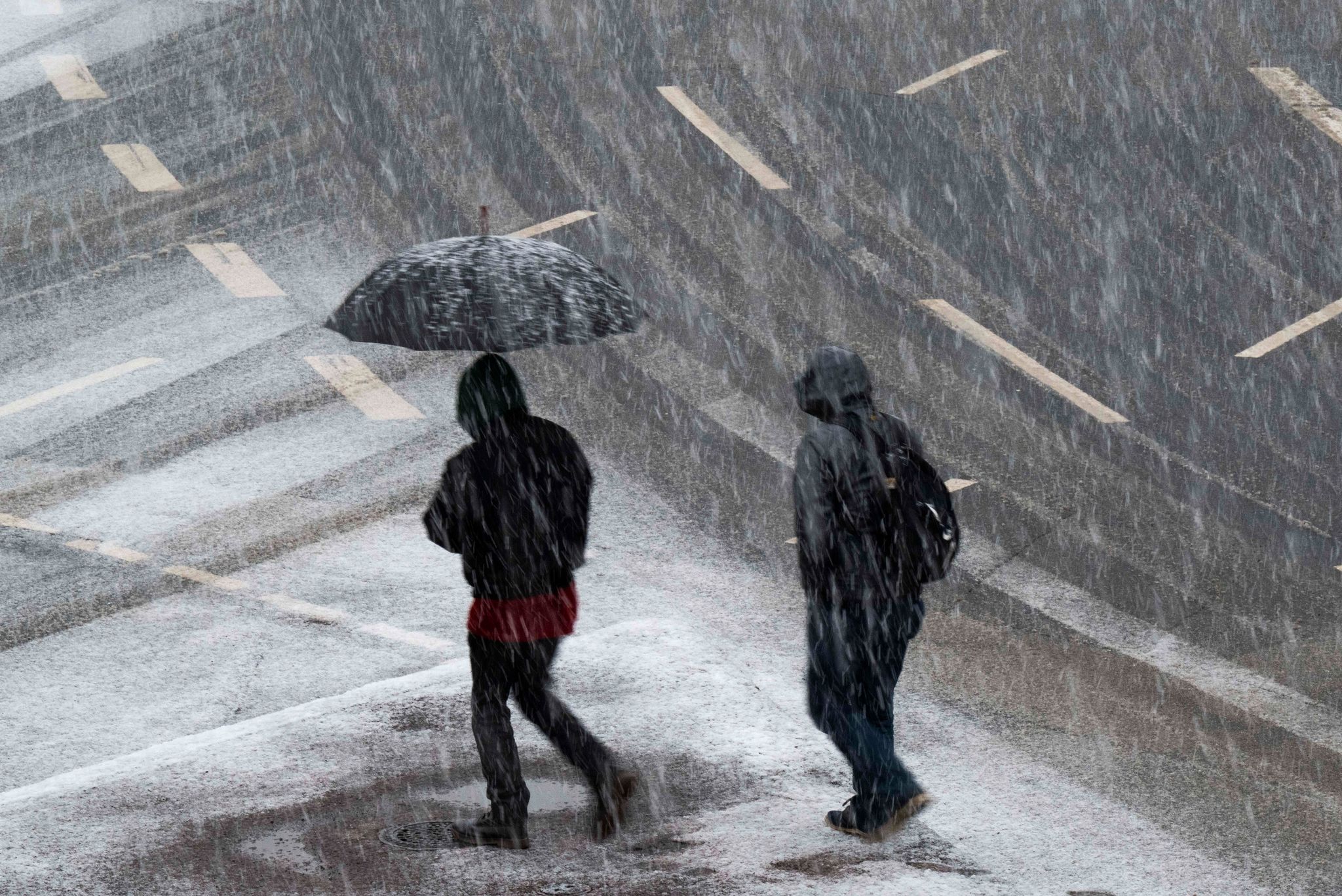 Laufen gegen den Schnee 