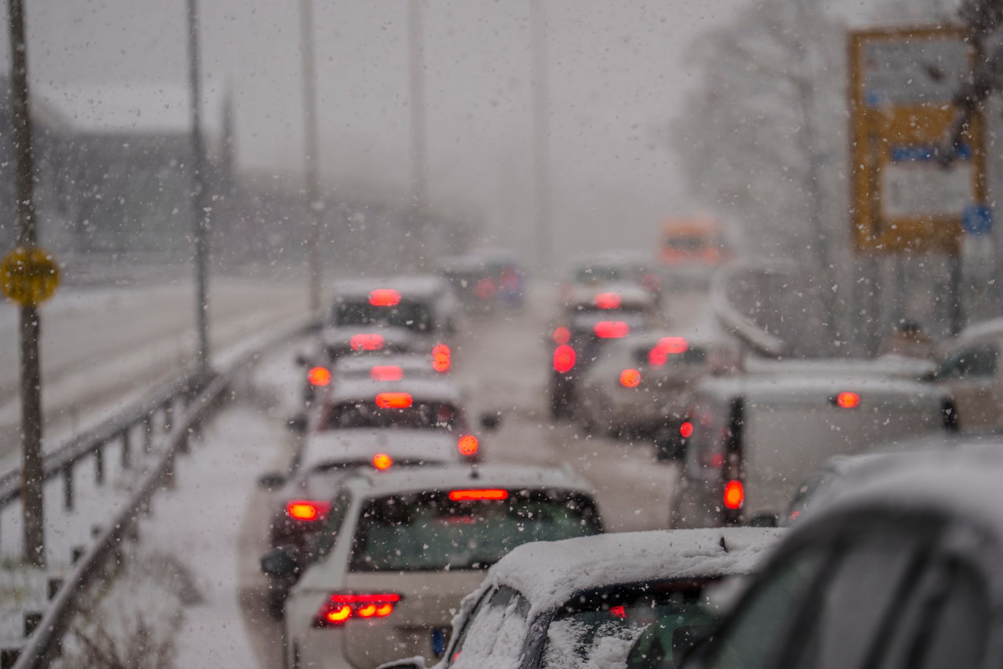 In und um Mainz waren viele Bremslichter zu sehen in langen Staus. 