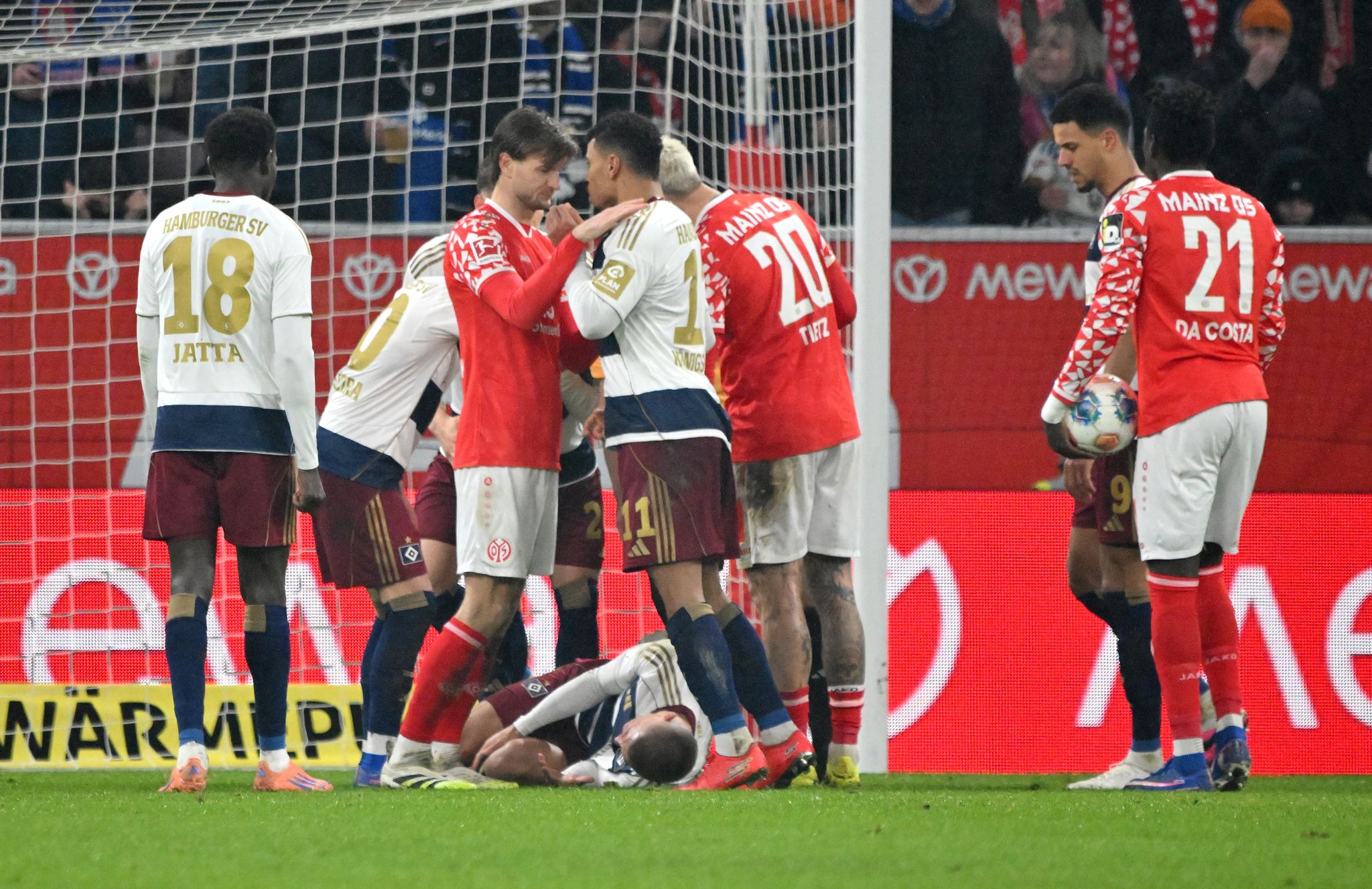 Mainz 05 und der Hamburger SV lieferten sich ein hitziges Duell.
