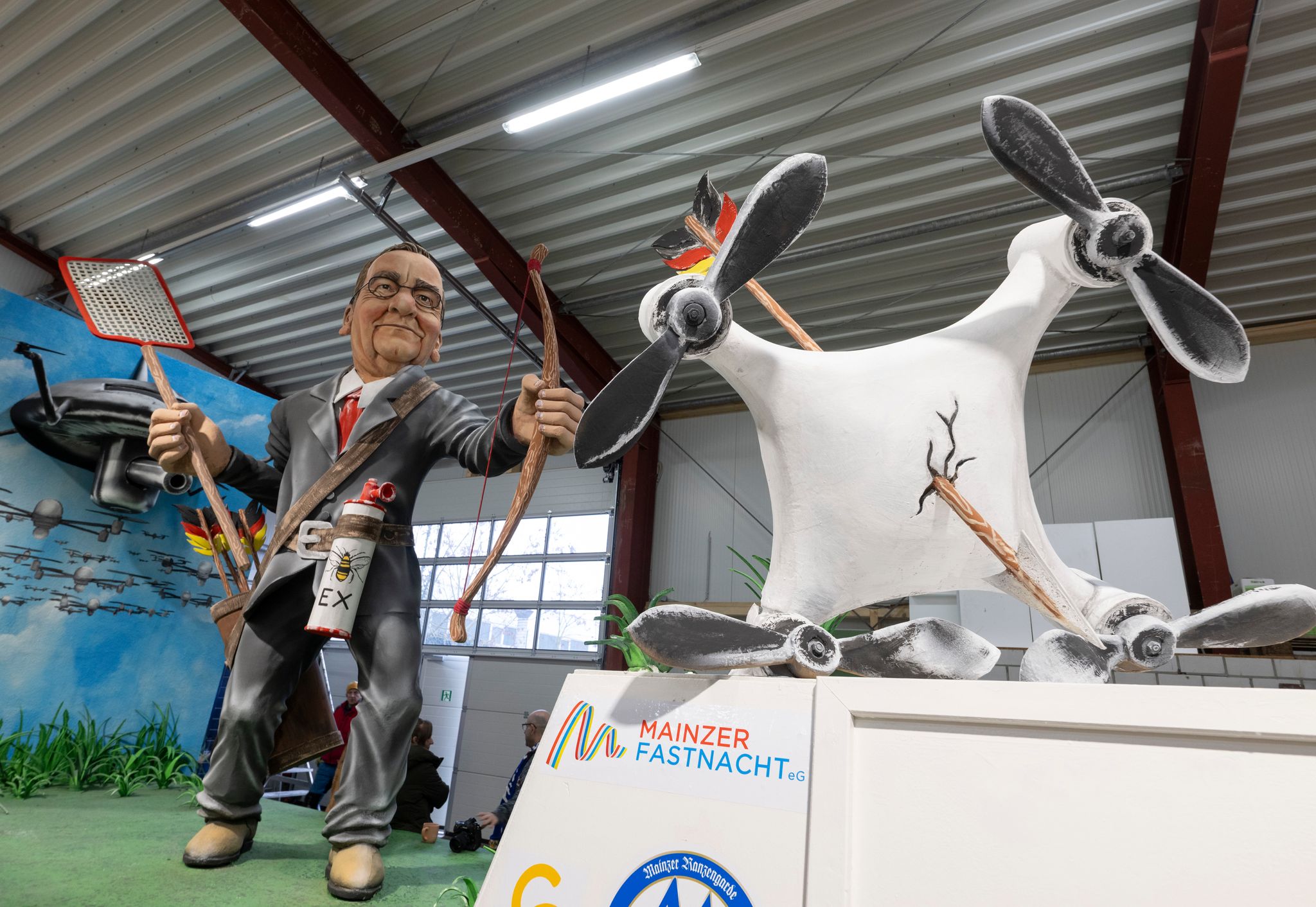 Bundesverteidigungsminister Boris Pistorius (SPD) bekommt auch närrischen Spott ab.