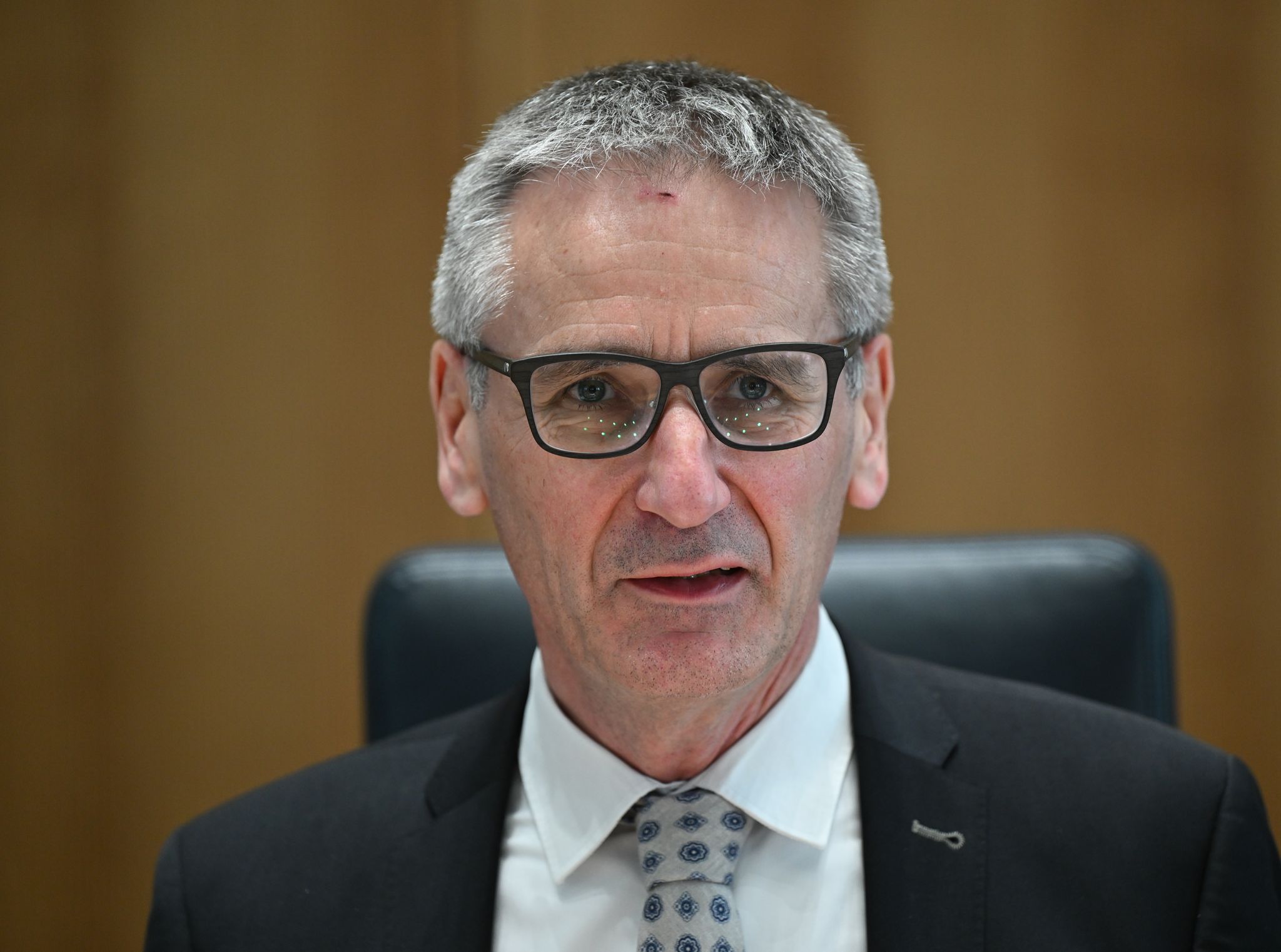 «Es kann und darf nicht sein, dass die Feinde unseres Staates und unserer freiheitlich-demokratischen Grundordnung mit öffentlichen Steuergeldern bezahlt werden», sagt Landtagspräsident Hering. (Archivfoto) 