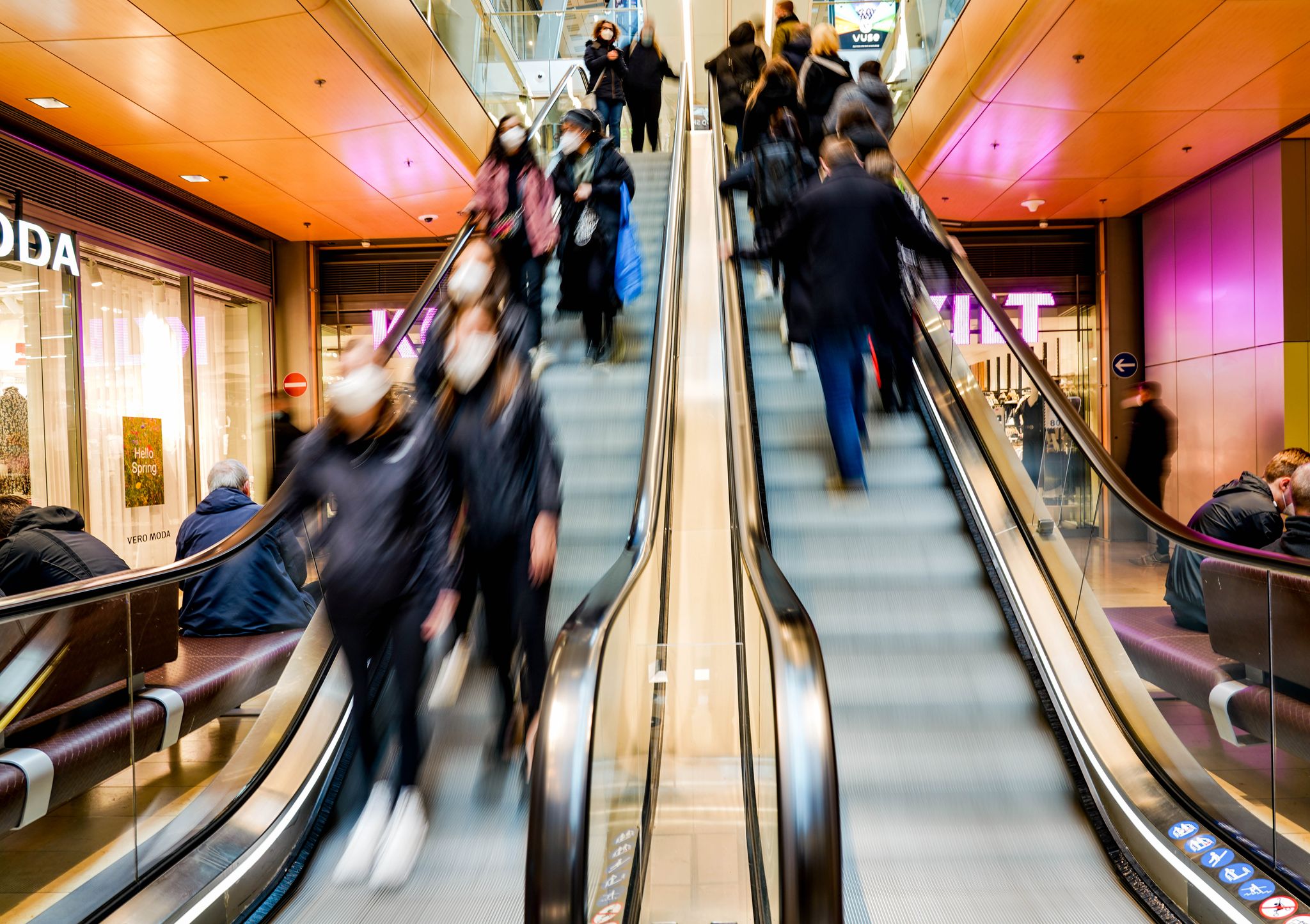 Ermittlern zufolge können Rolltreppen beim «Upskirting» zu Tatorten werden. (Symbolbild)