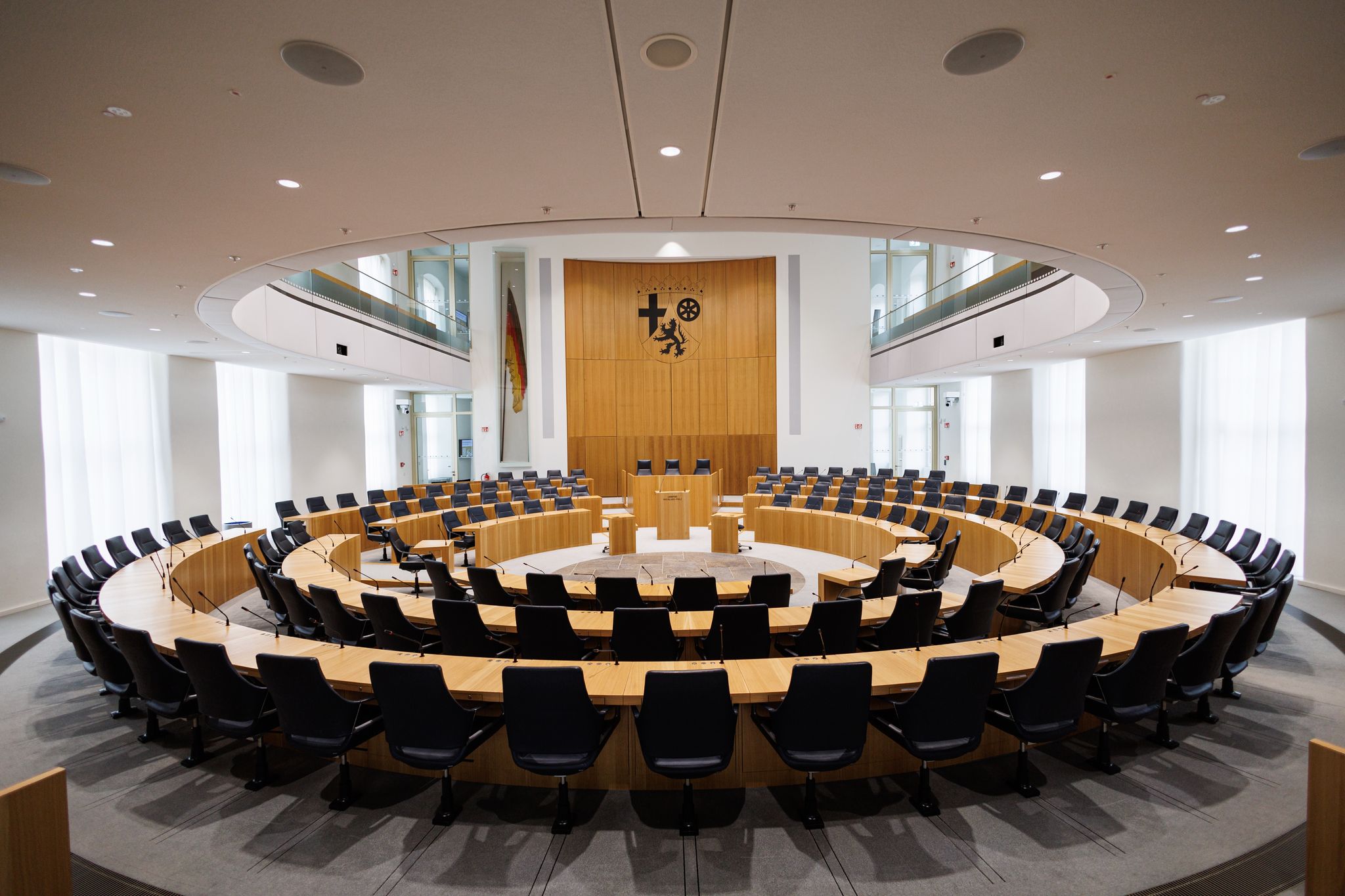 101 Abgeordnete sitzen im Landtag in Mainz. 