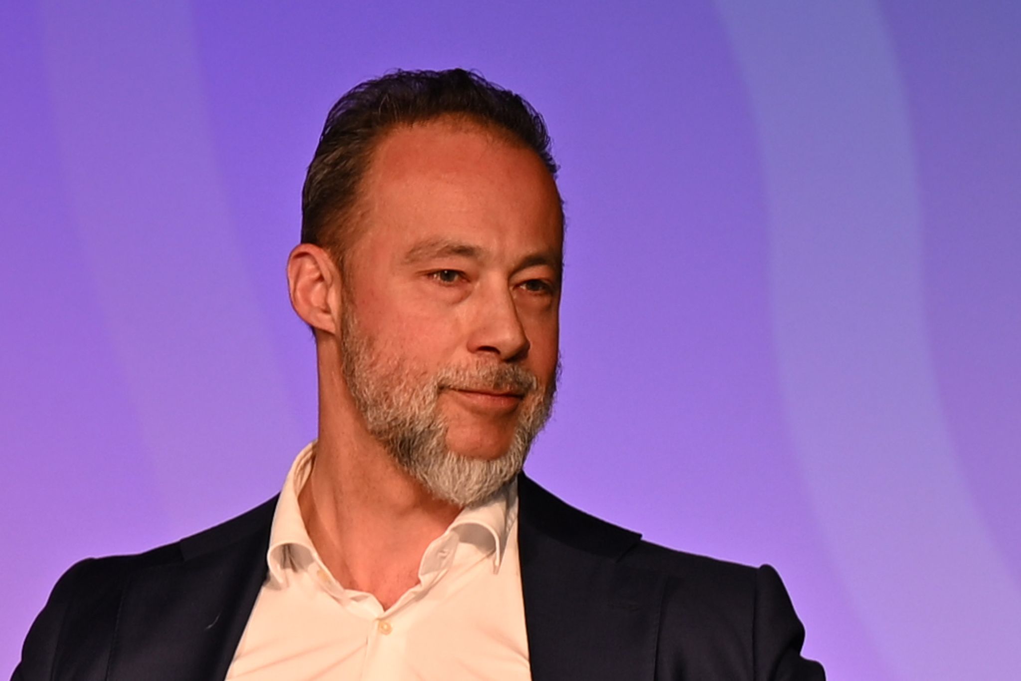 AfD-Spitzenkandidat Jan Bollinger polarisiert mit einer Aussage in der Diskussionsrunde und im Publikum. 