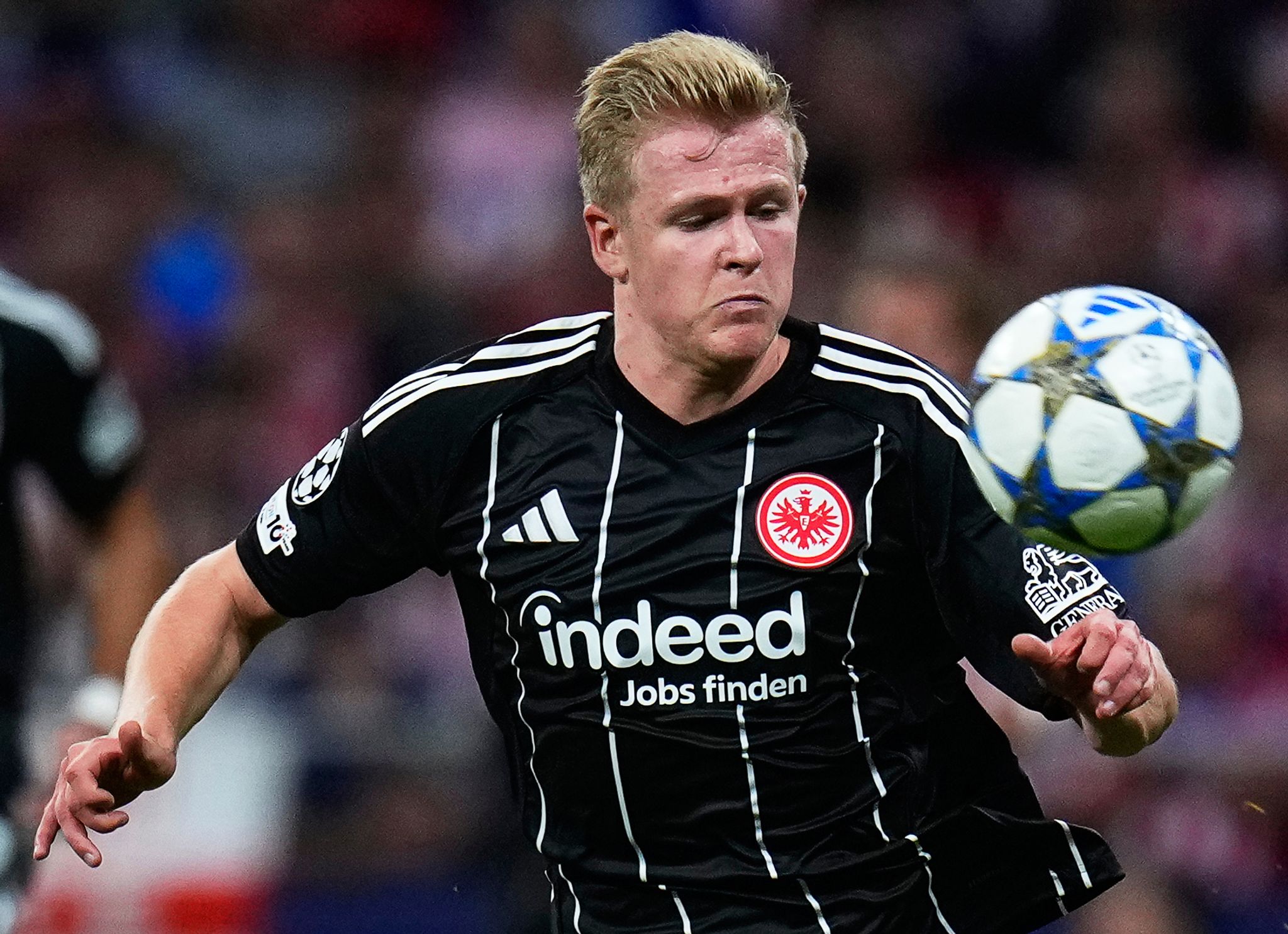 Kehrt mit Eintracht Frankfurt erstmals an seine alte Wirkungsstätte zurück: Jonathan Burkardt. (Archivbild) 