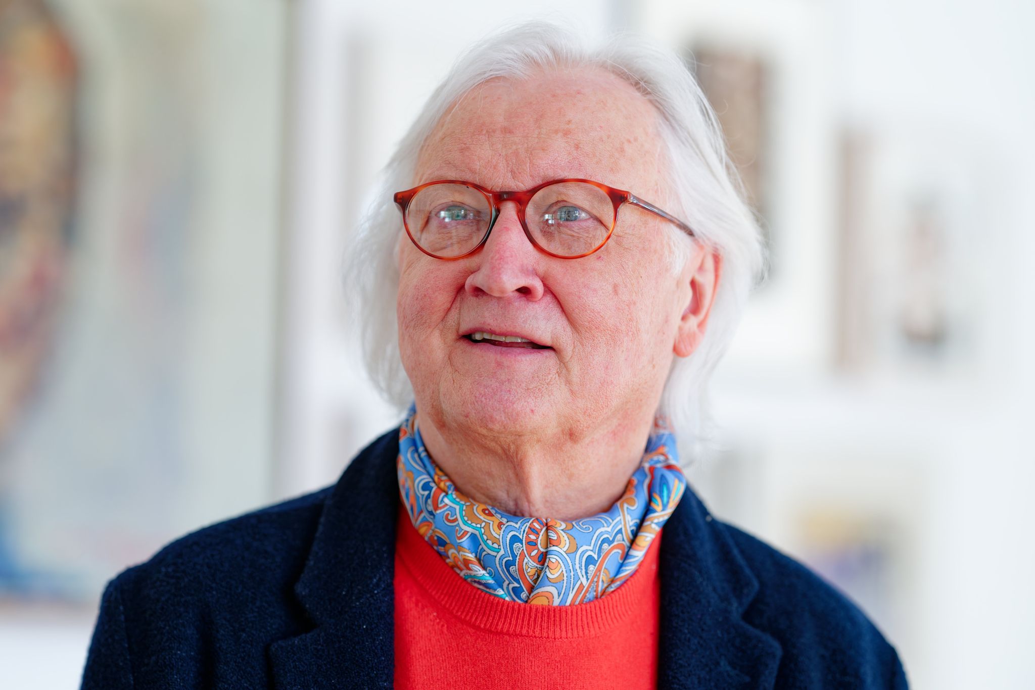 Galerist Wolfgang Thomeczek wurde in Kobern-Gondorf geboren und lebt in Tiefenthal.