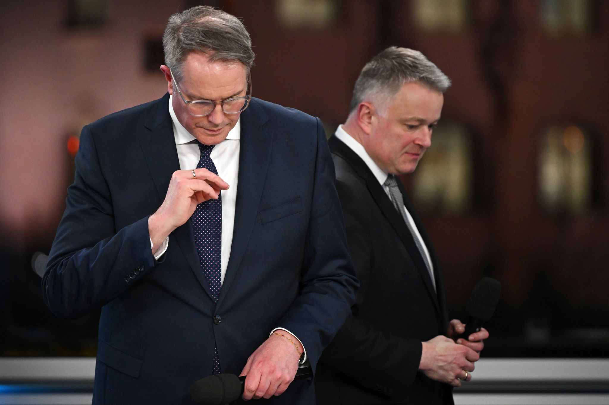 Mit Schweitzer (links) bei der SPD und Schnieder bei der CDU holten beide Spitzenkandidaten in ihren jeweiligen Wahlkreisen die stärksten Zweitstimmenanteile – dennoch war Schweitzer insgesamt der große Verlierer. 