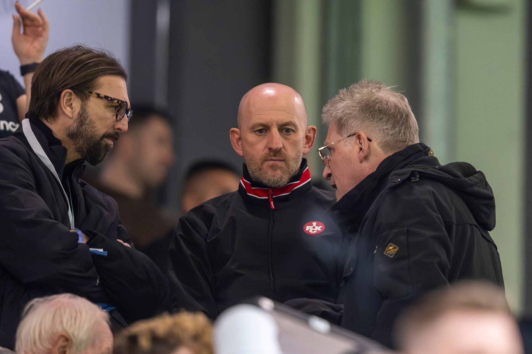 Sahen eine weitere FCK-Niederlage: Geschäftsführer Thomas Hengen (l) und Trainer Torsten Lieberknecht (m).
