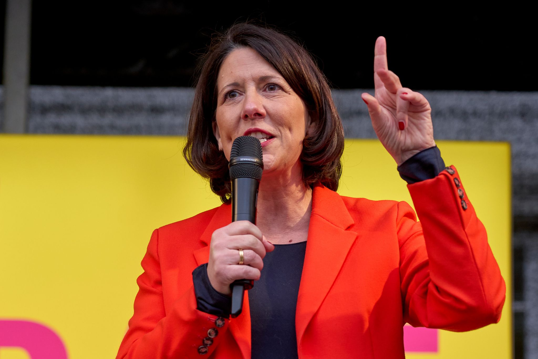 FDP-Spitzenkandidatin Daniel Schmitt will verhindern, dass ihre Farben aus dem Landtag in Mainz fliegen. 