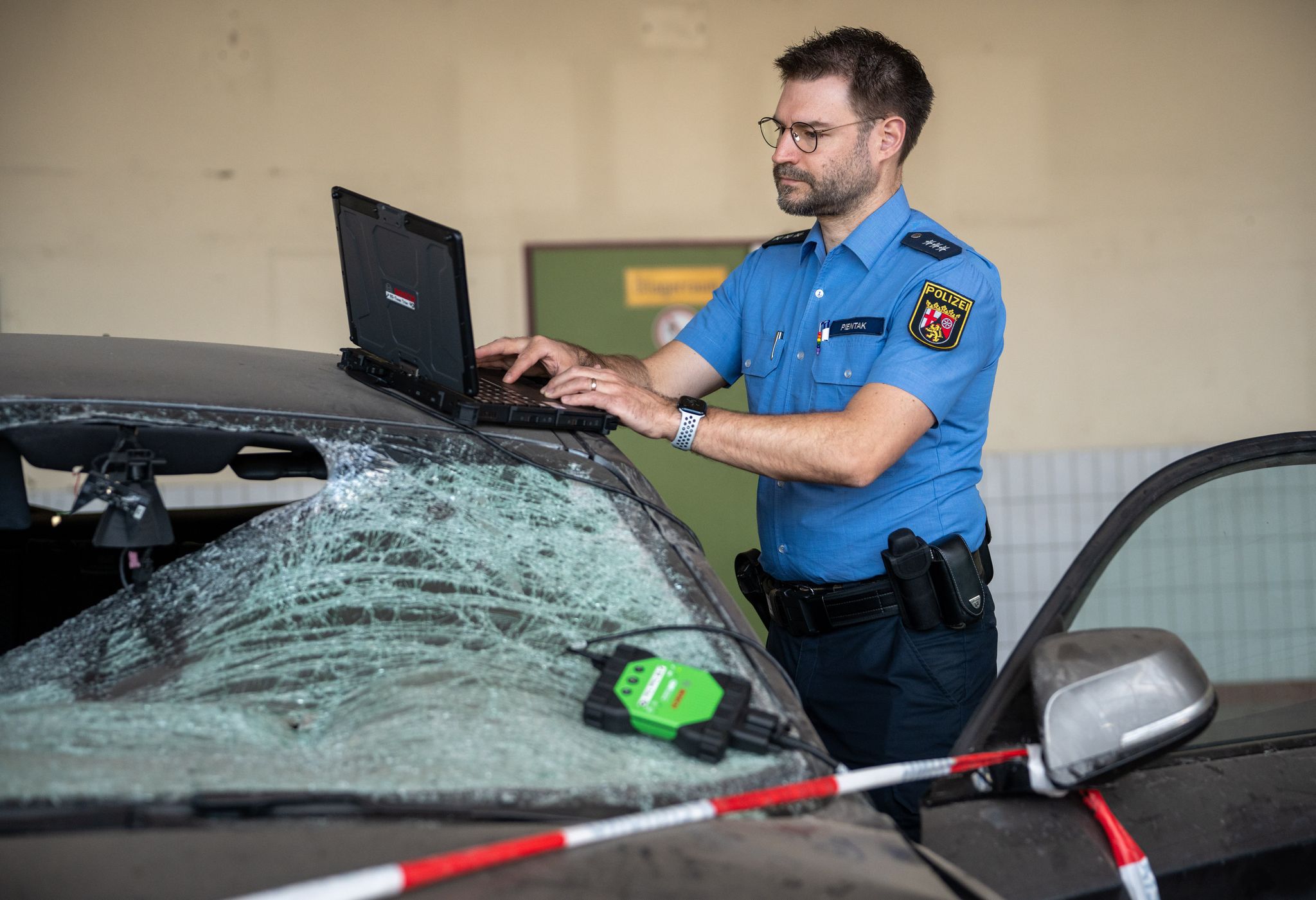 Noch neu ist für die Teams die Möglichkeit, bei der Unfallaufnahme Daten aus den Airbag-Steuergeräts lesen zu können.