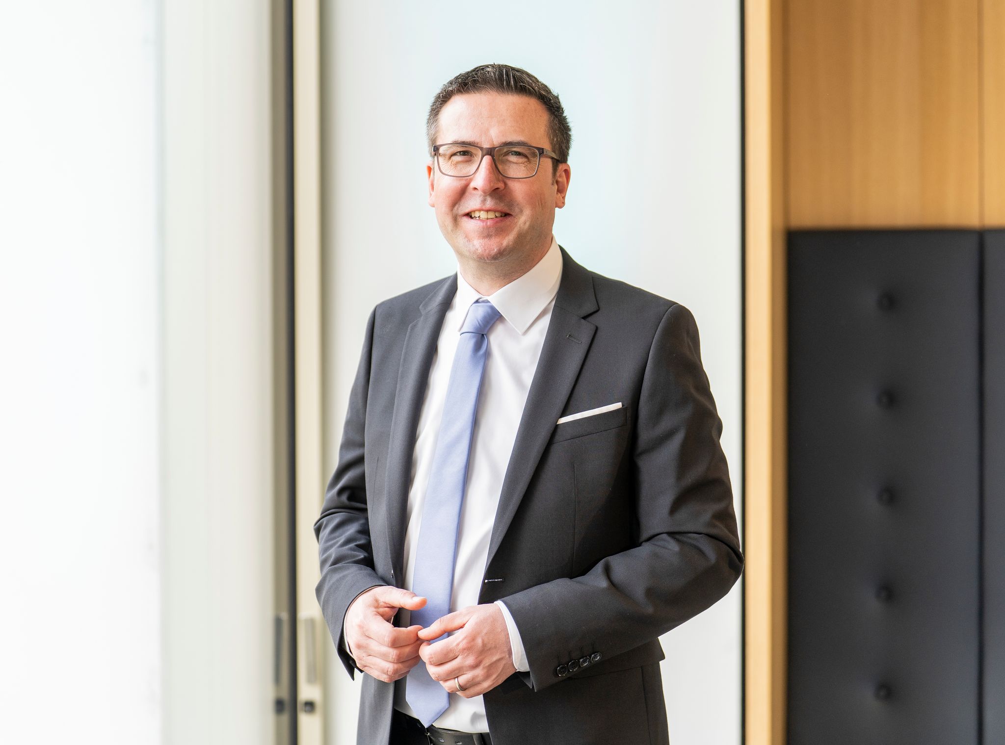 Schnieders Vertrauter Marcus Klein wird Chef der Staatskanzlei und Minister. 