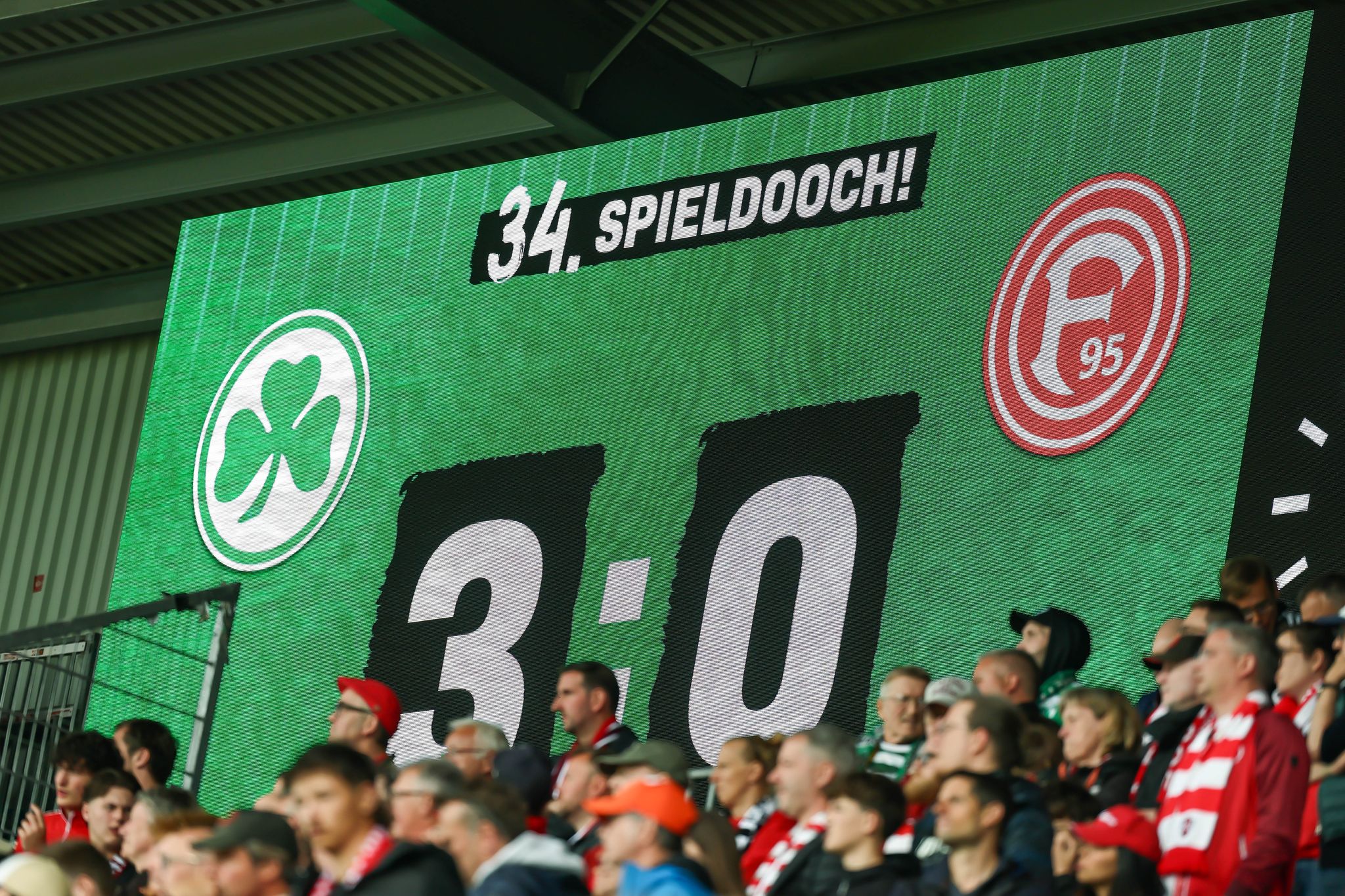 Desaster in Fürth: Fortuna Düsseldorf steigt ab.