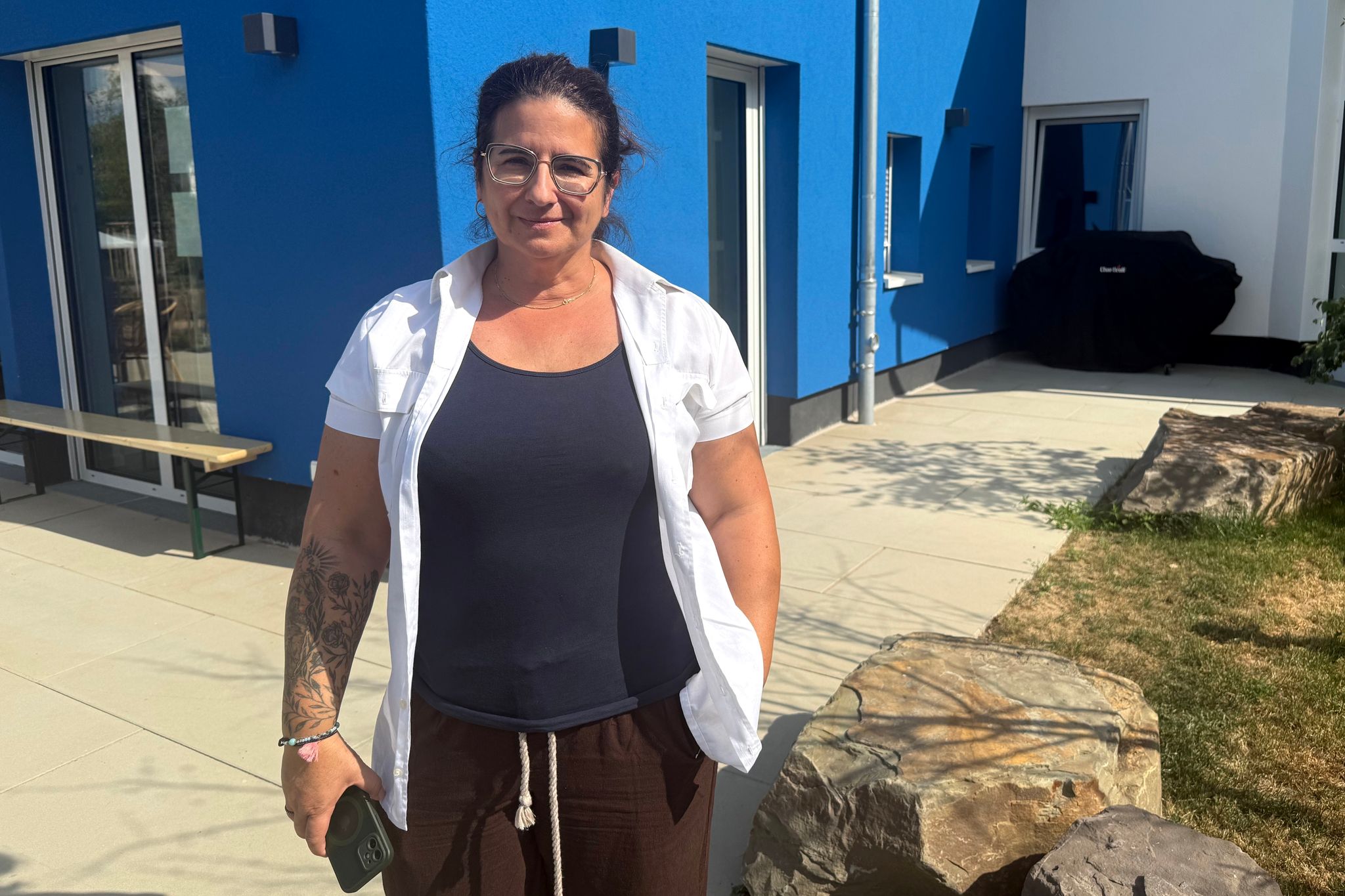 «Das Leben hat aufgehört in dem Augenblick», sagt Ulrike Uselli über die Flutnacht. Sie war früher Friseurin, heute arbeitet sie in der Lebenshilfe in Sinzig.