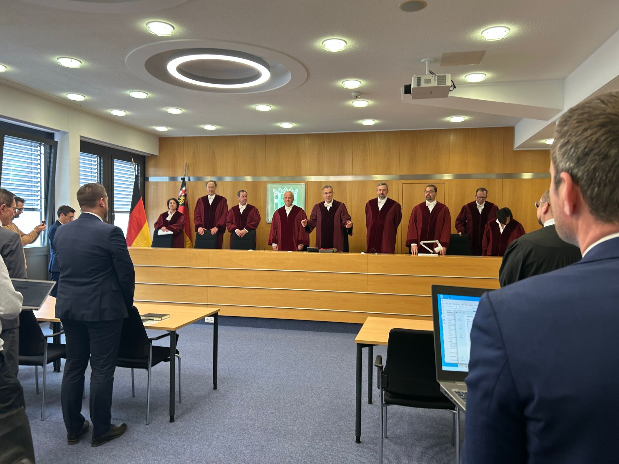 Der Verfassungsgerichtshof wird seine Entscheidung voraussichtlich erst später verkünden. (Symbolbild)