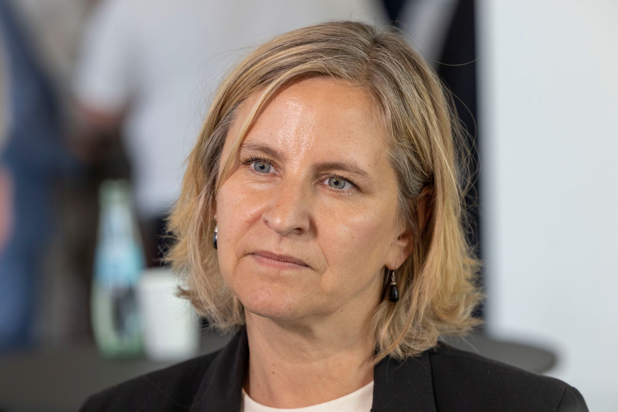 Erstaufnahmeeinrichtungen sind keine Orte des dauerhaften Lebens, betont die Grünen-Fraktionschefin Katrin Eder. 
