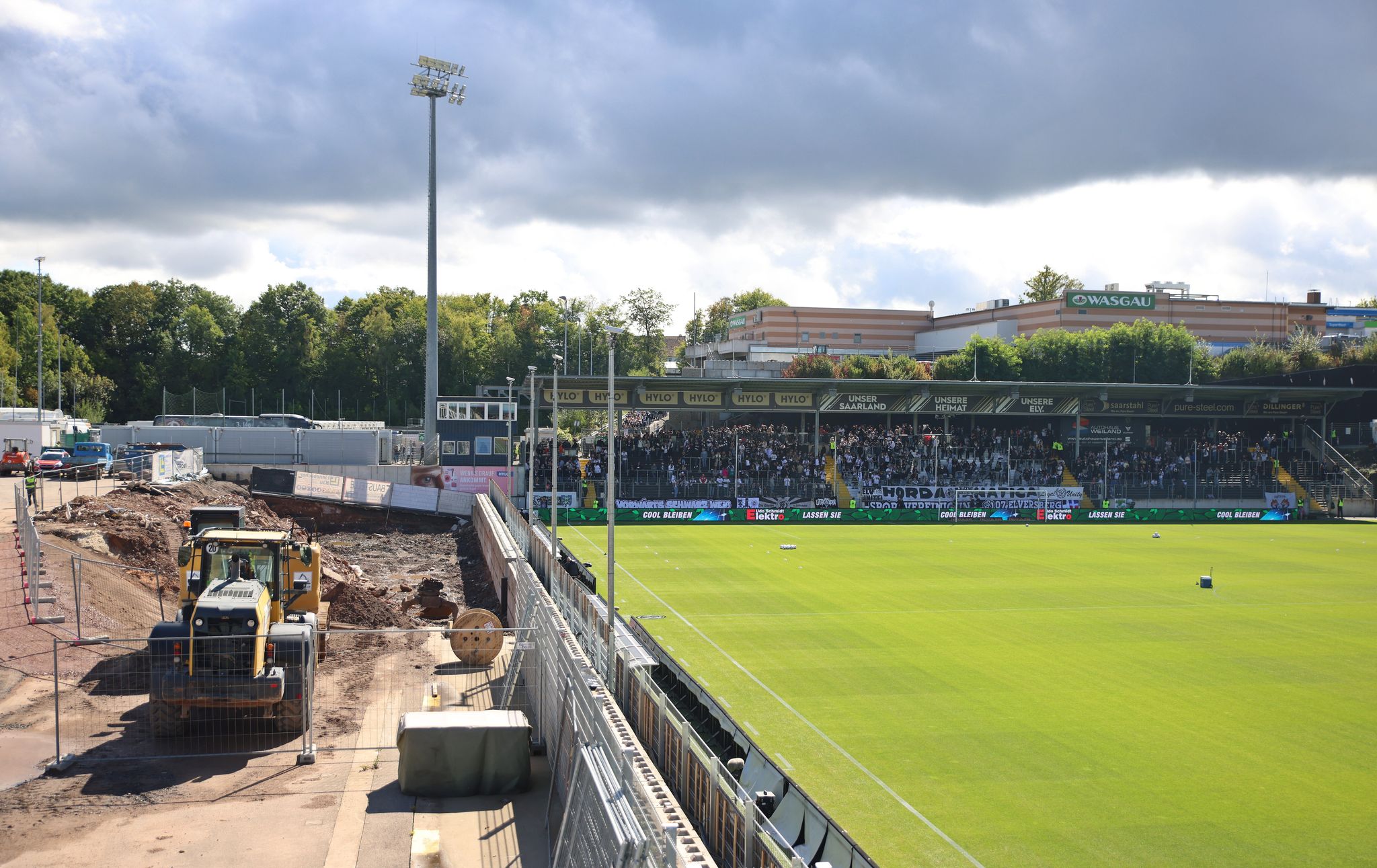 Das Stadion in Elversberg gleicht immer noch einer Baustelle. (Archivbild)