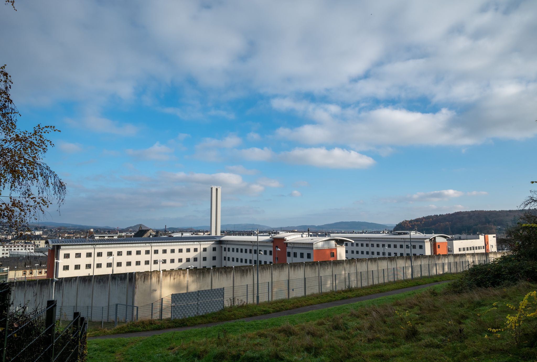 Das Gefängnis in Wittlich wird bis 2032 saniert. (Archivbild)