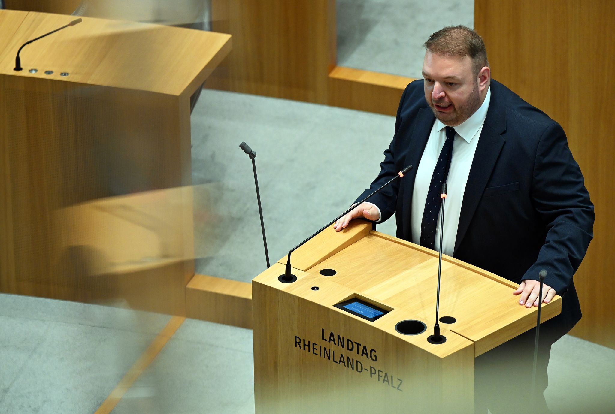 Damian Lohr war einst Chef der AfD-Jugendorganisation und fiel in der sogenannten Verwandtenaffäre der Partei auf. (Archivbild)