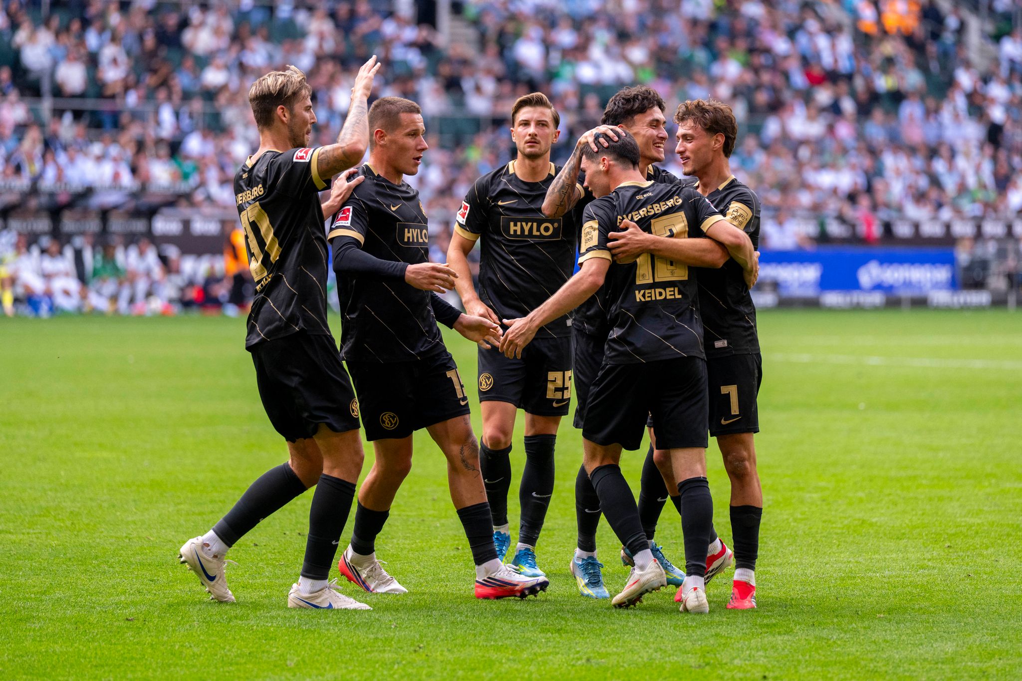 Liga-Neuling Elversberg bot beim 4:3-Sieg in Gladbach ein Spektakel.