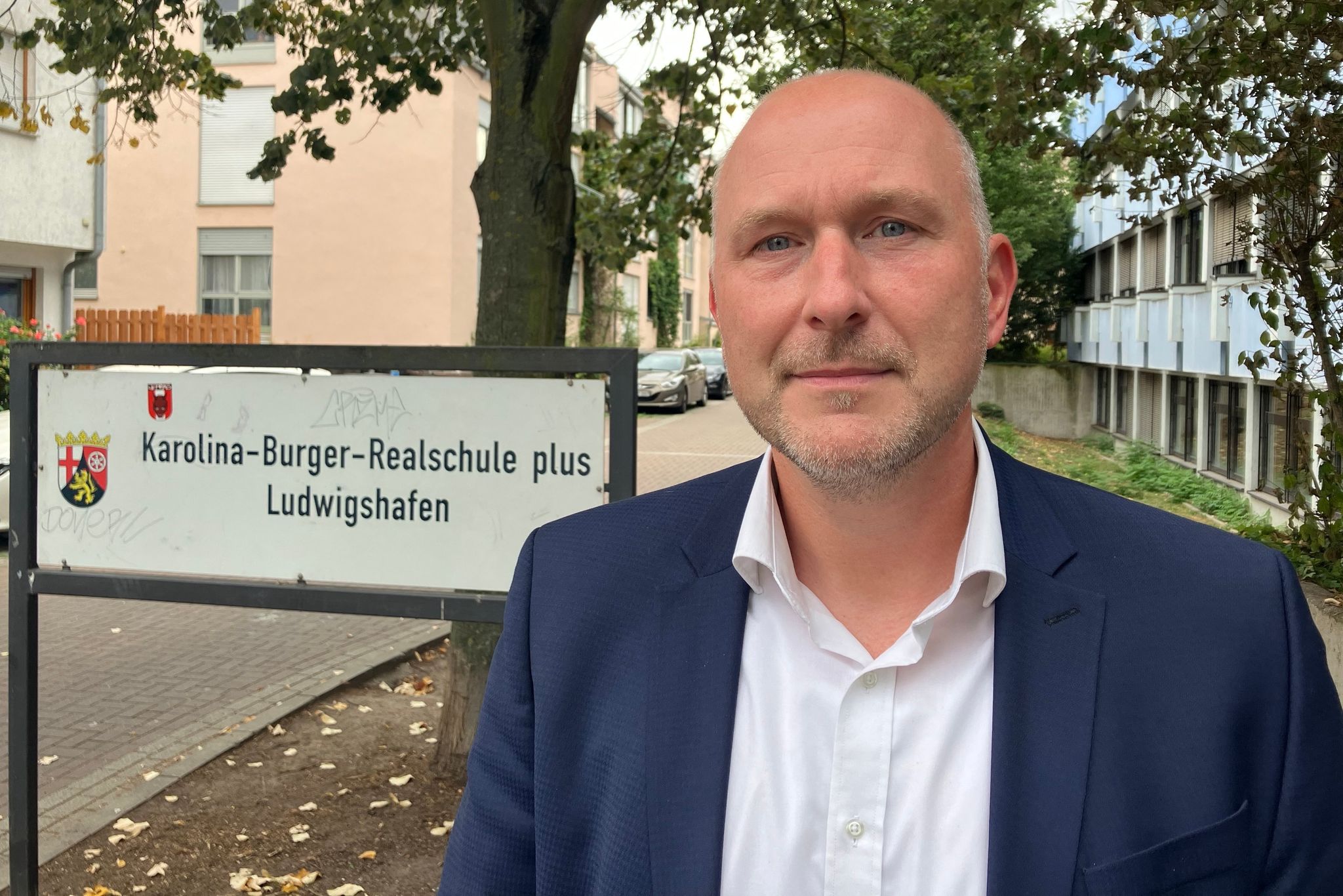 Die Schulaufsicht ADD ist bereits bei der Brennpunktschule vor Ort. (Archivbild)