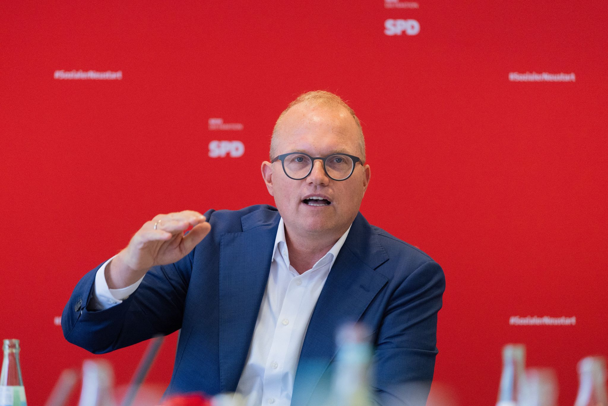NRW würde mit einer Beteiligung an Evonik die Bedeutung des Unternehmens für das Ruhrgebiet untermauern und «ein eigener Stabilitätsanker werden», sagte SPD-Fraktionschef Jochen Ott dem «Manager Magazin». (Archivbild)