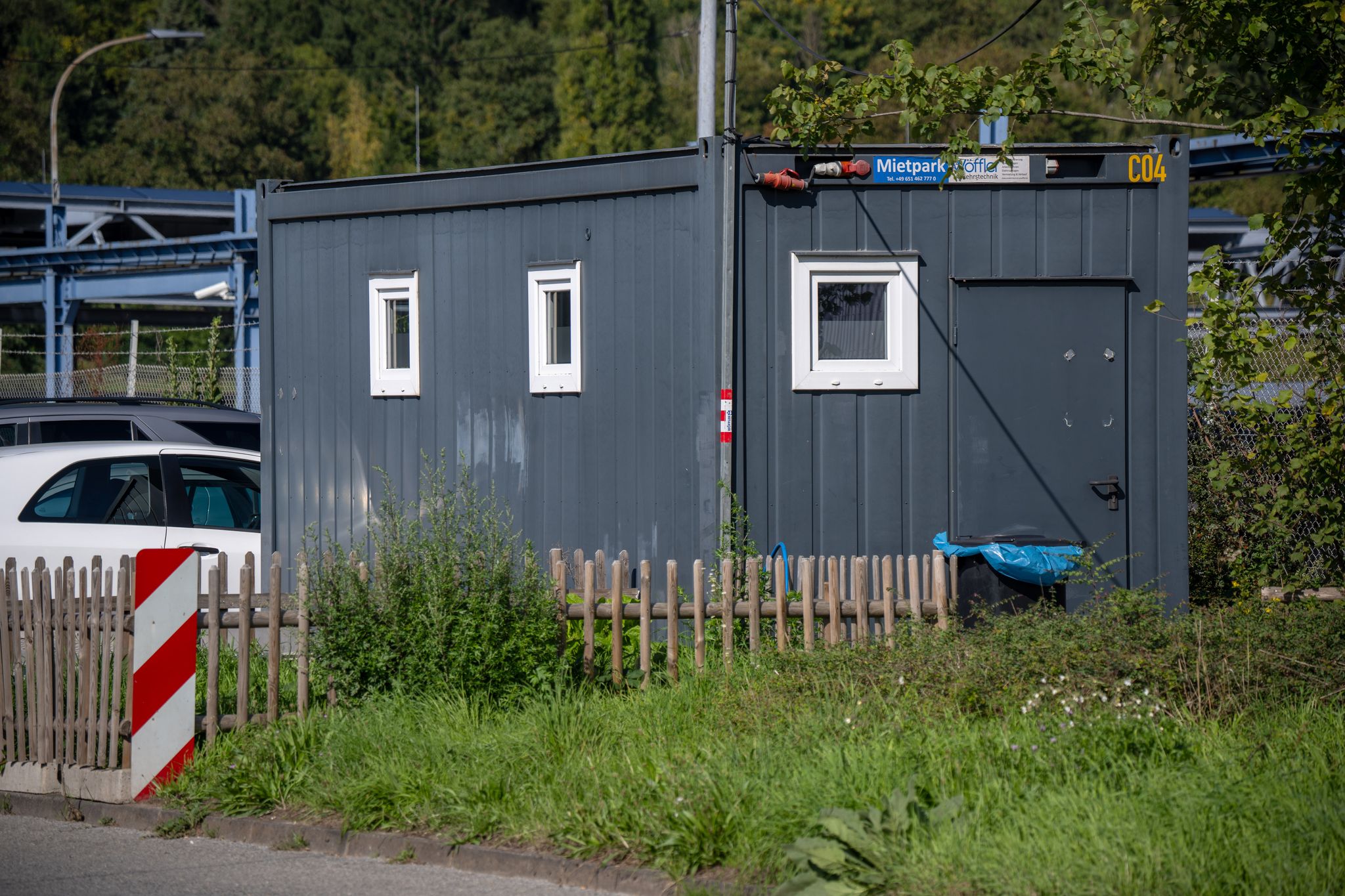 Der Rotlicht-Container in einem Trierer Gewerbegebiet ist inzwischen wieder abgebaut worden. (Archivbild)